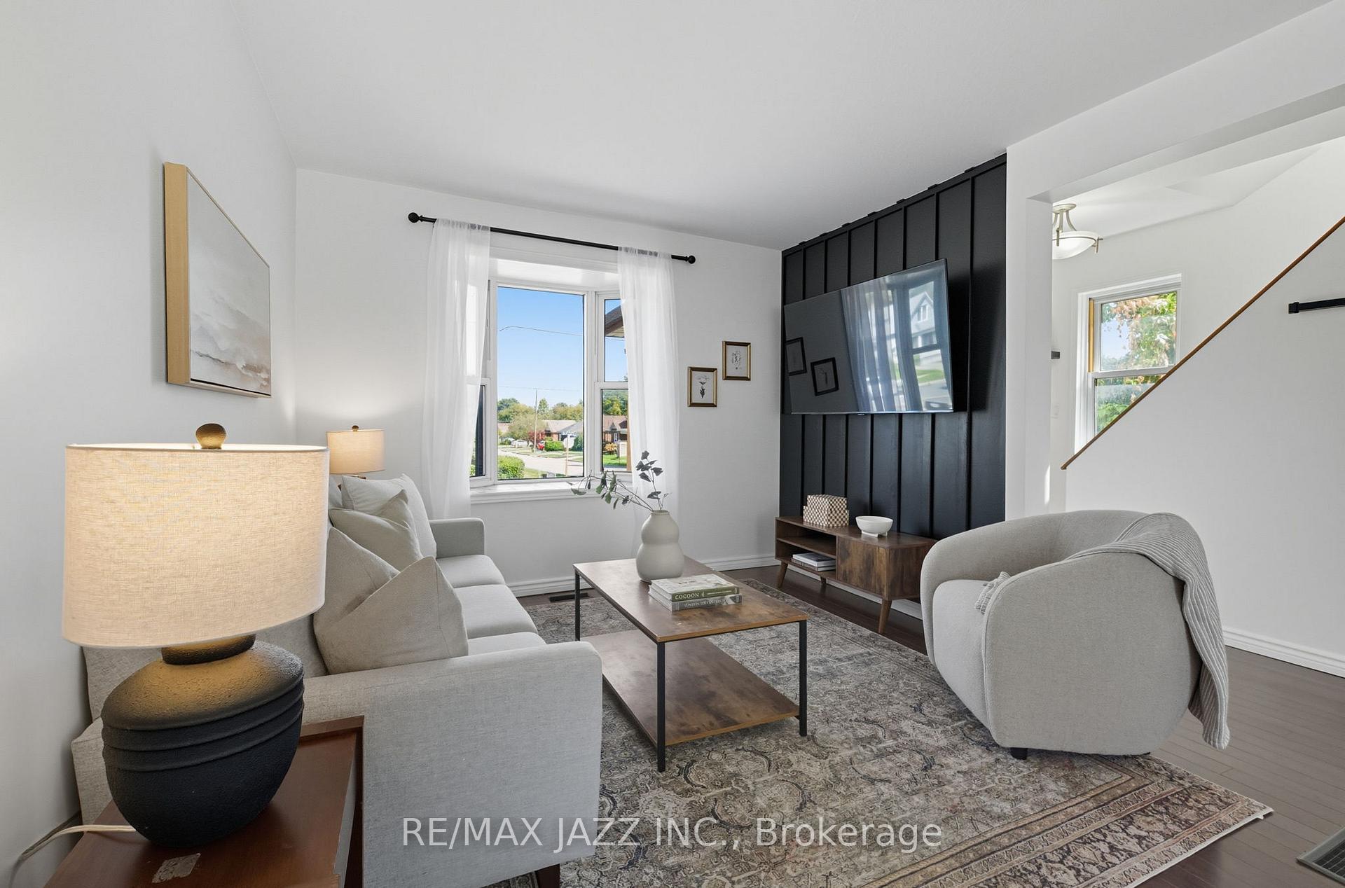 Photo 2 of 264 Ritson Road S, Oshawa, Central — HOMEH