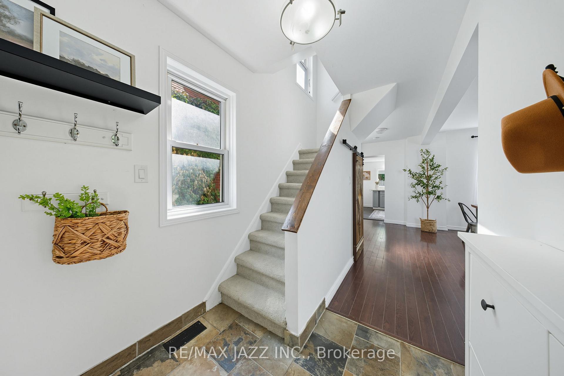 Photo 4 of 264 Ritson Road S, Oshawa, Central — HOMEH
