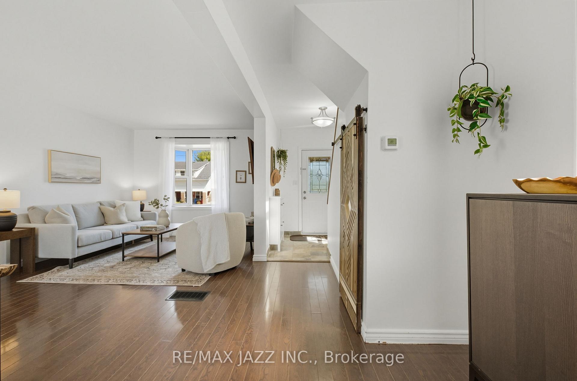 Photo 10 of 264 Ritson Road S, Oshawa, Central — HOMEH