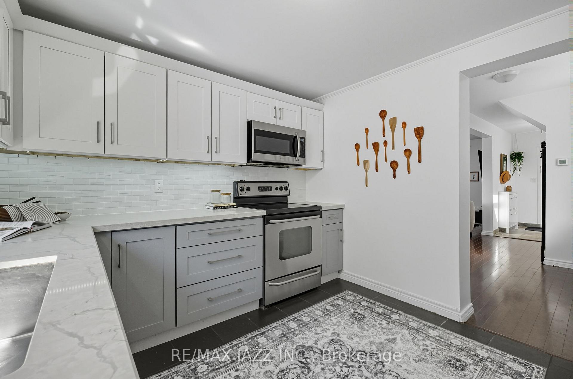Photo 13 of 264 Ritson Road S, Oshawa, Central — HOMEH