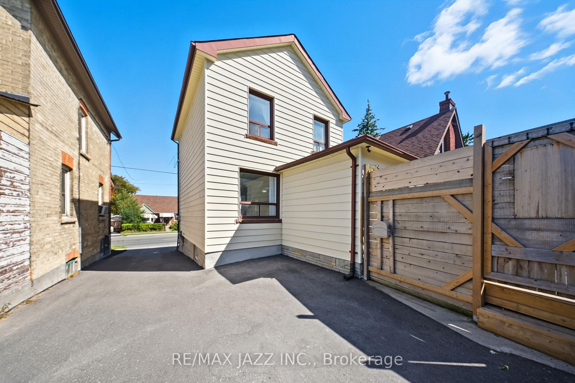 Photo 31 of 264 Ritson Road S, Oshawa, Central — HOMEH