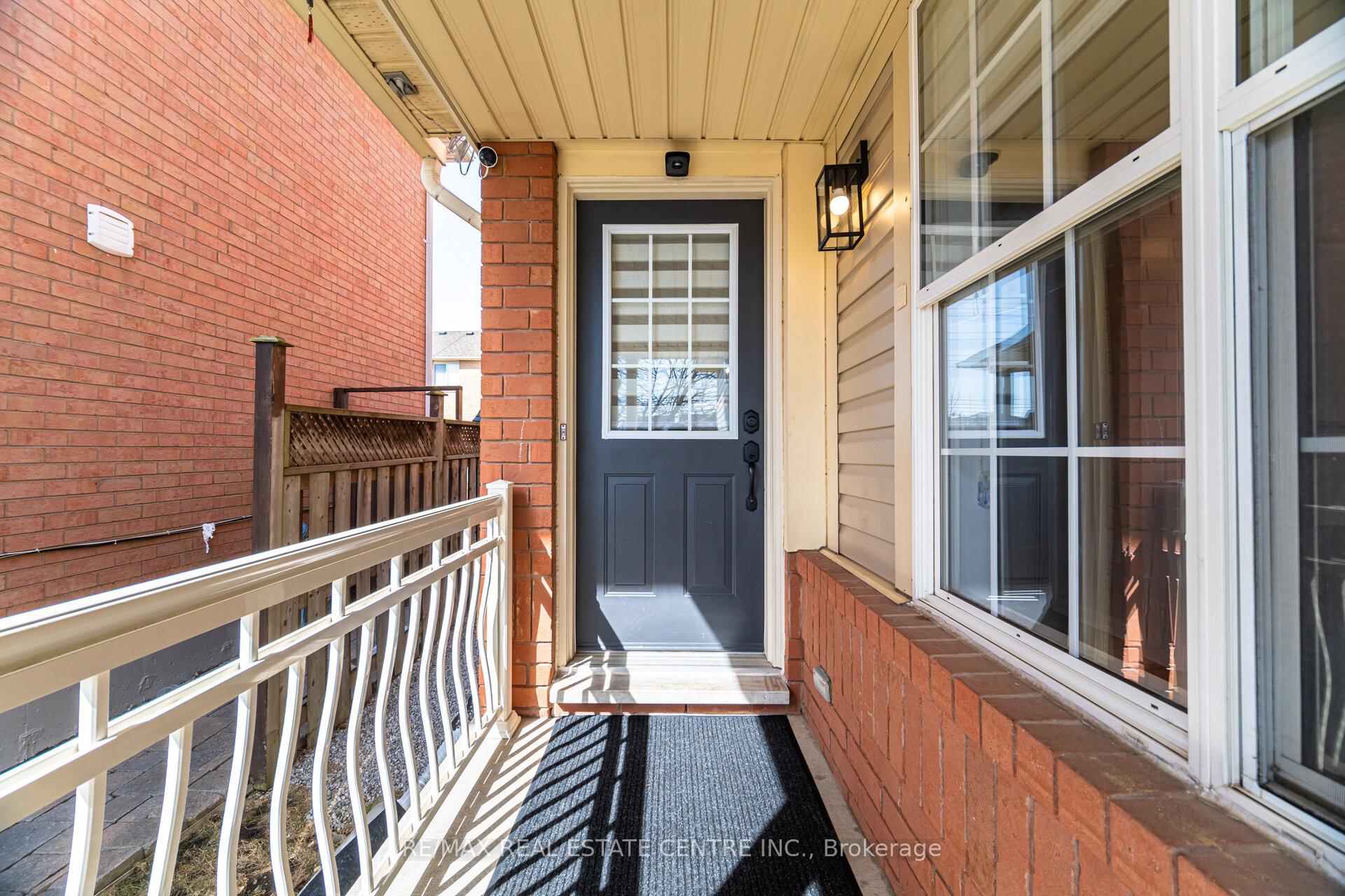 Photo 4 of 1565 Evans Terrace, Milton, Clarke — HOMEH
