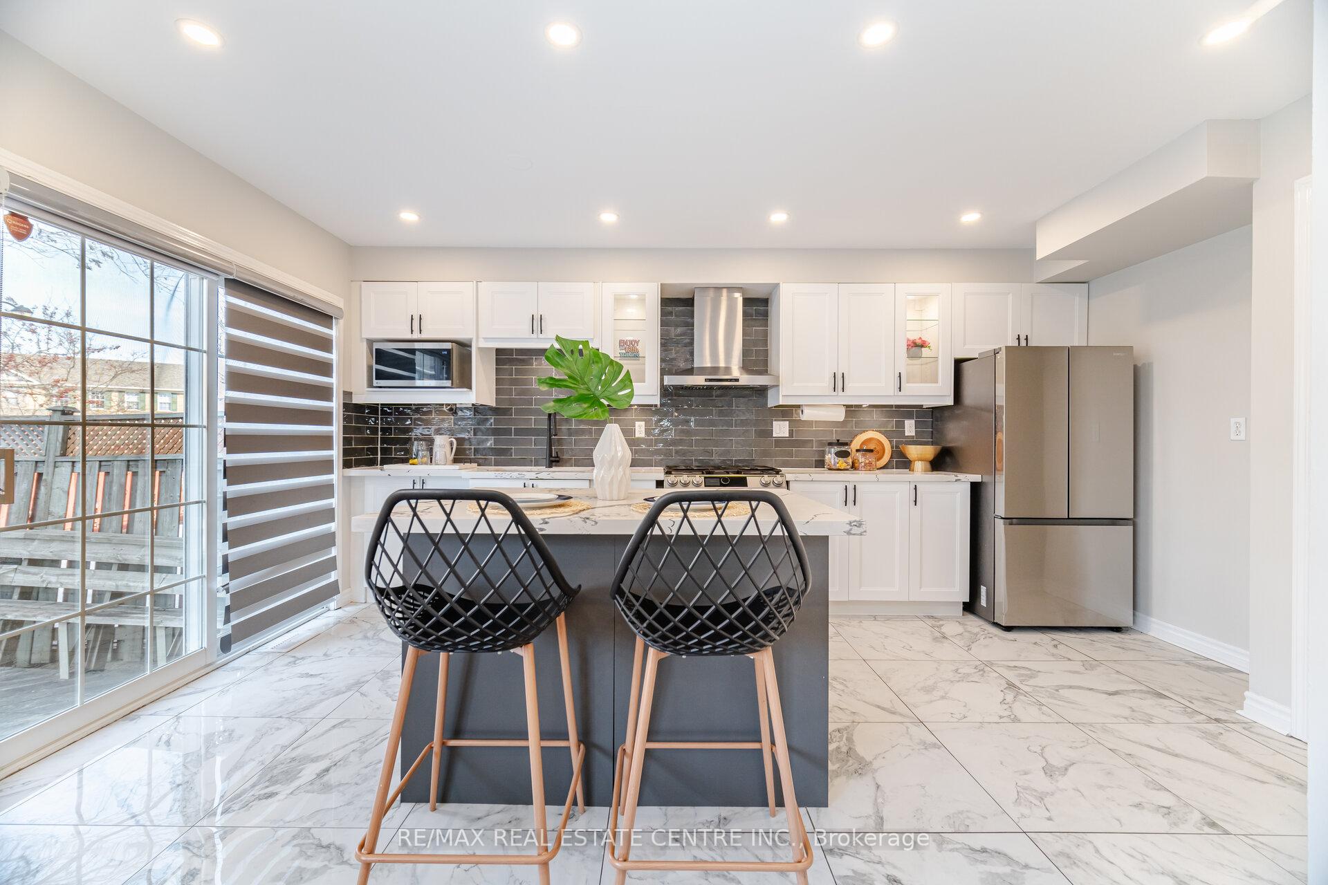 Photo 16 of 1565 Evans Terrace, Milton, Clarke — HOMEH