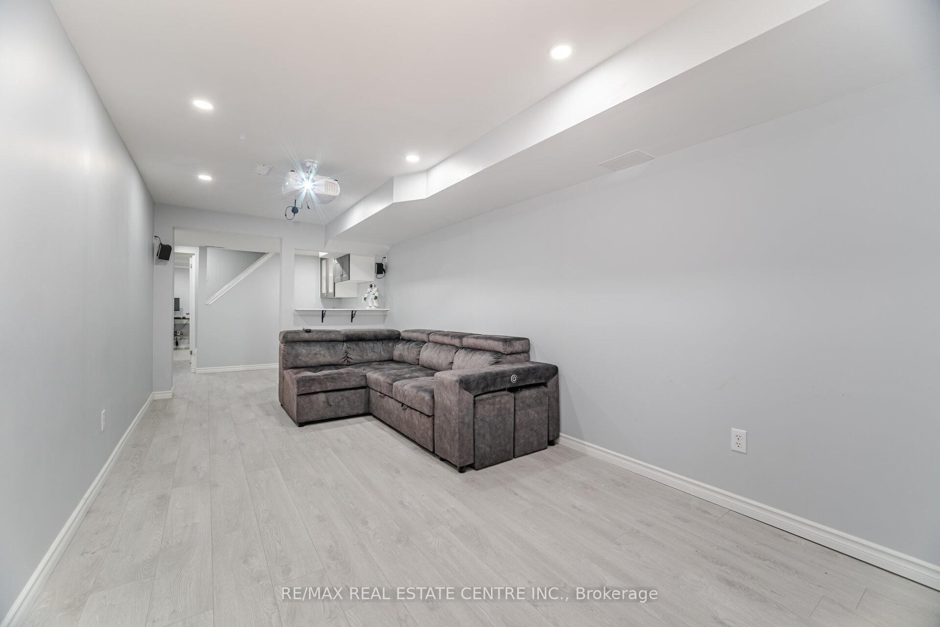Photo 38 of 1565 Evans Terrace, Milton, Clarke — HOMEH