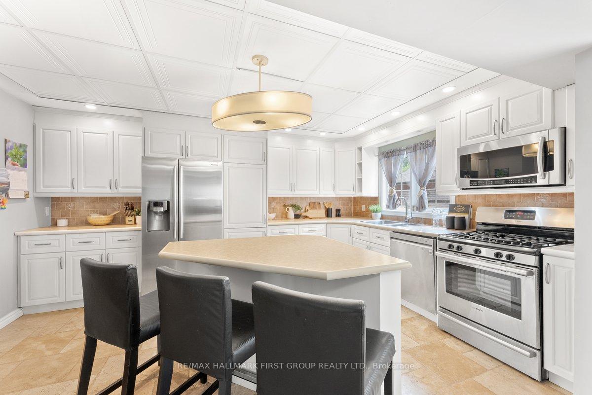 Photo 18 of 608 Marksbury Road, Pickering, West Shore — HOMEH
