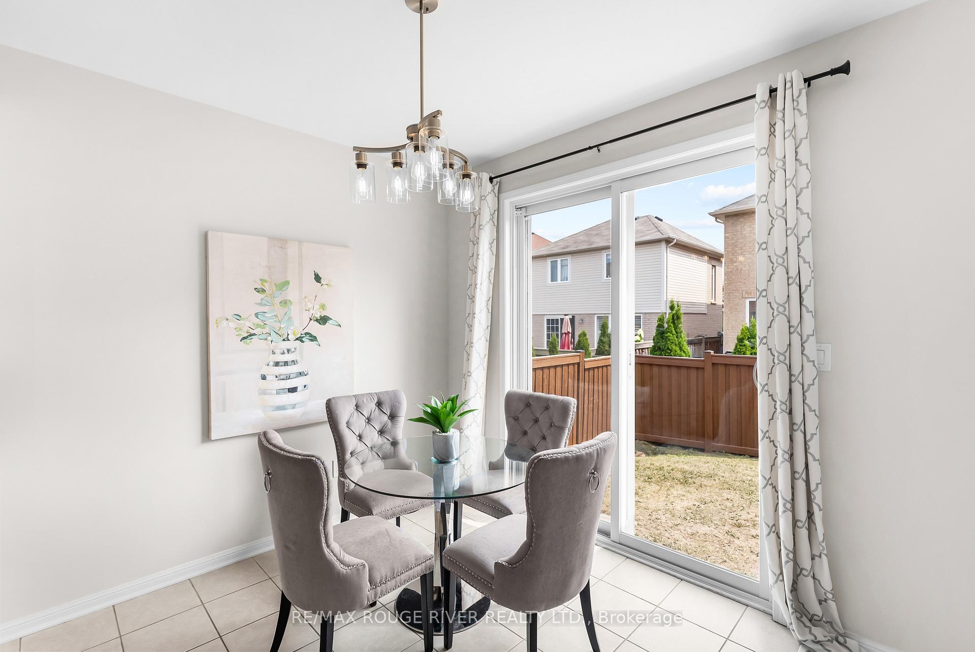 Photo 9 of 1862 Parkhurst Crescent, Pickering, Duffin Heights — HOMEH