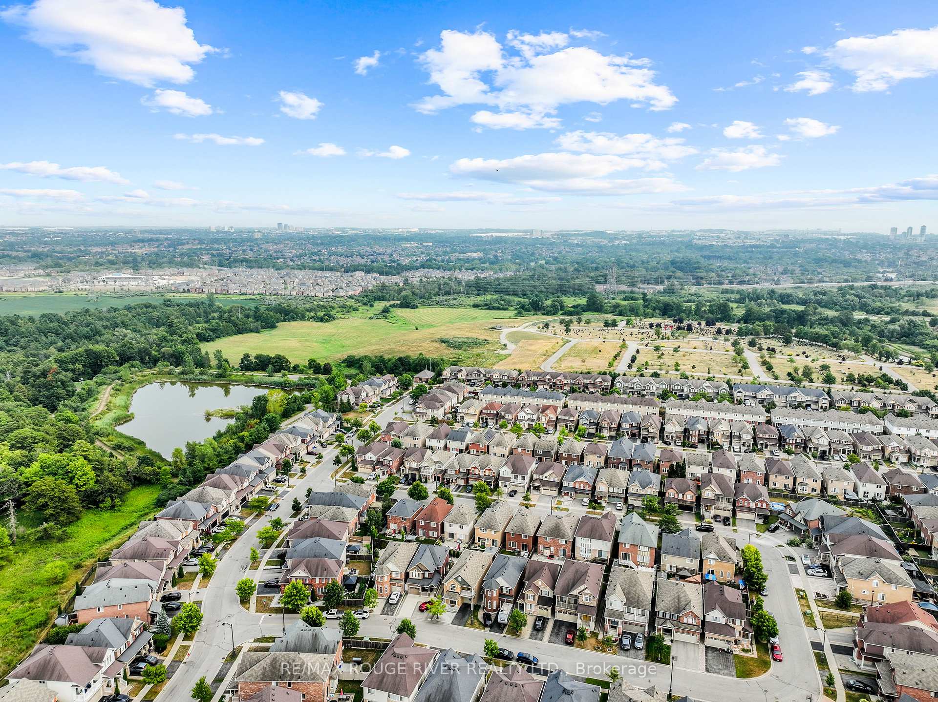 Photo 38 of 1862 Parkhurst Crescent, Pickering, Duffin Heights — HOMEH