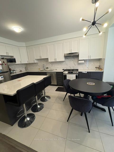Photo 8 of 1743 Thames Circle, Milton, Bowes — HOMEH