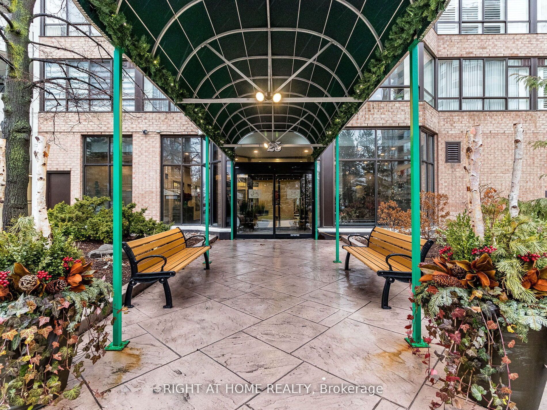 Photo 3 of Unit 1123, 25 Austin Drive, Markham, Markville — HOMEH