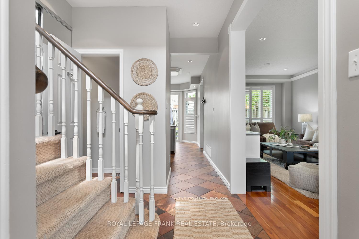 Photo 5 of 1089 Timberland Crescent, Oshawa, Pinecrest — HOMEH