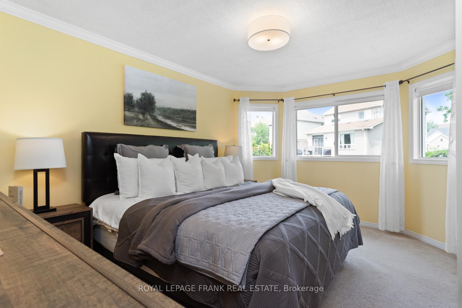 Photo 18 of 1089 Timberland Crescent, Oshawa, Pinecrest — HOMEH