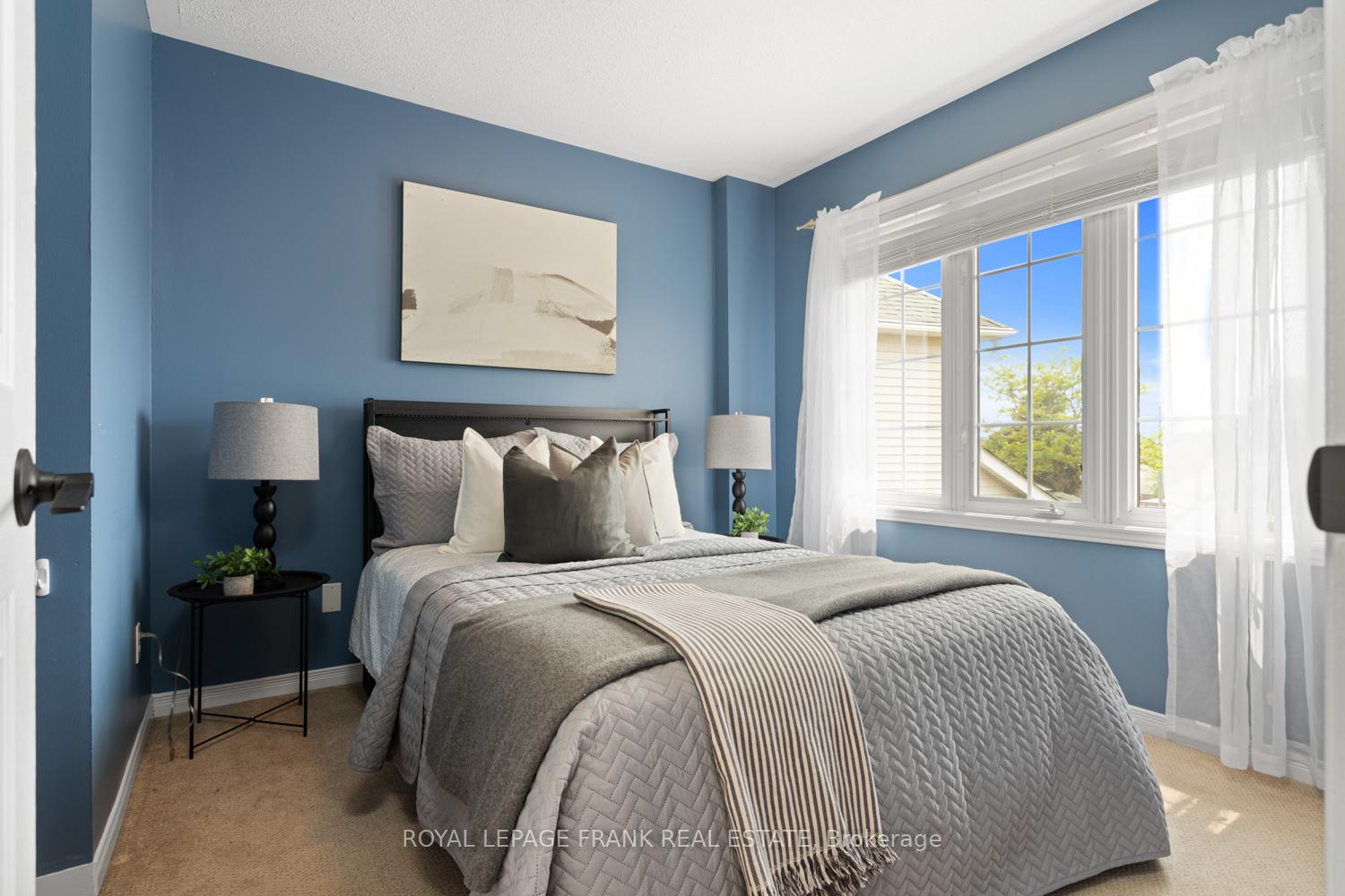 Photo 20 of 1089 Timberland Crescent, Oshawa, Pinecrest — HOMEH