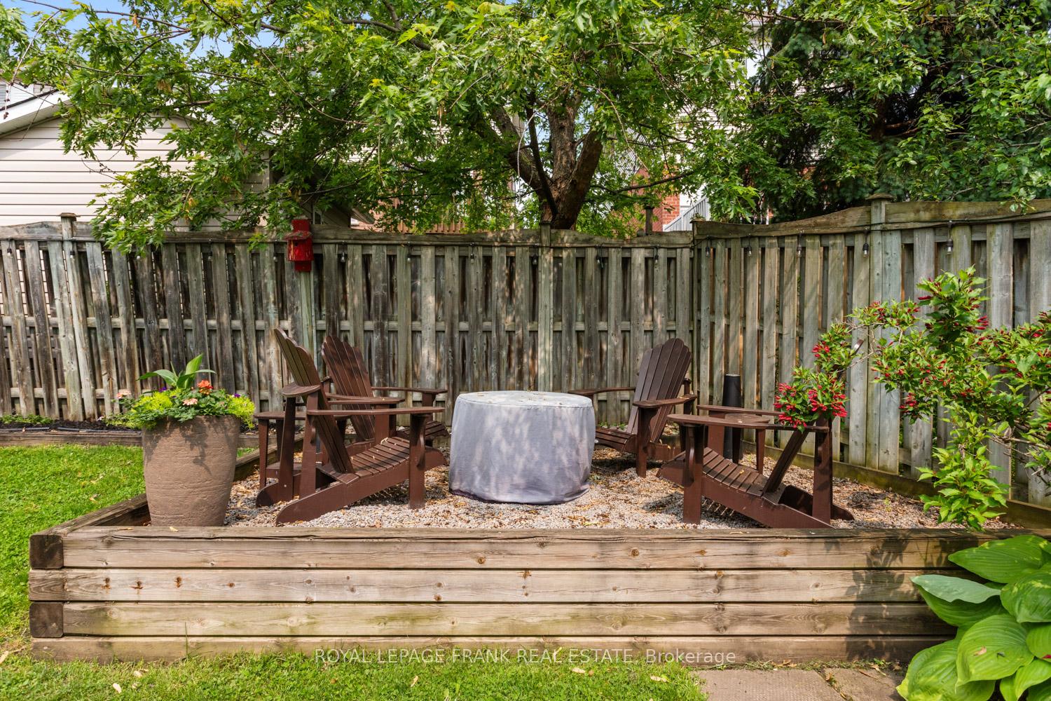 Photo 28 of 1089 Timberland Crescent, Oshawa, Pinecrest — HOMEH
