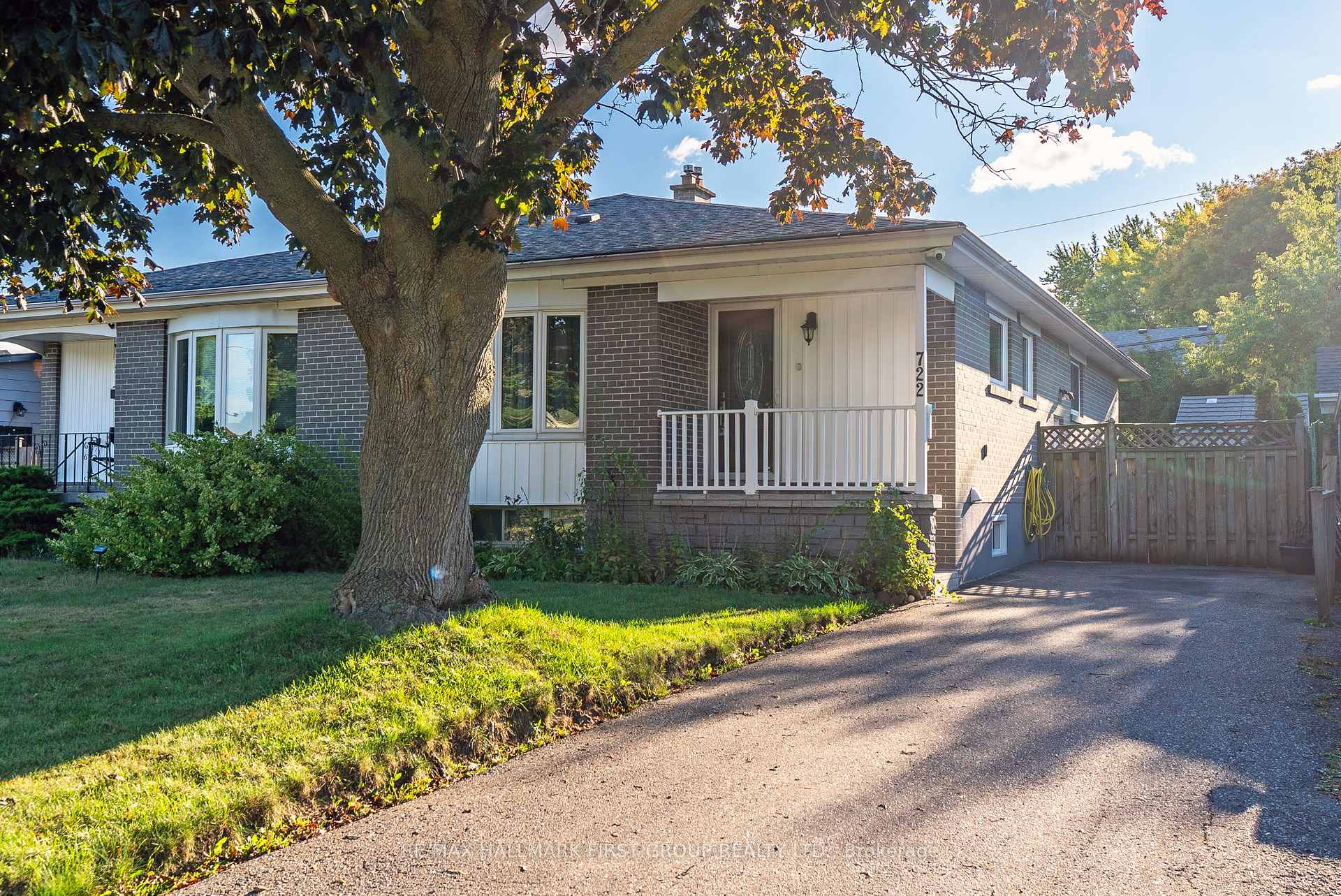 Photo 1 of 722 Balaton Avenue, Pickering, Bay Ridges — HOMEH