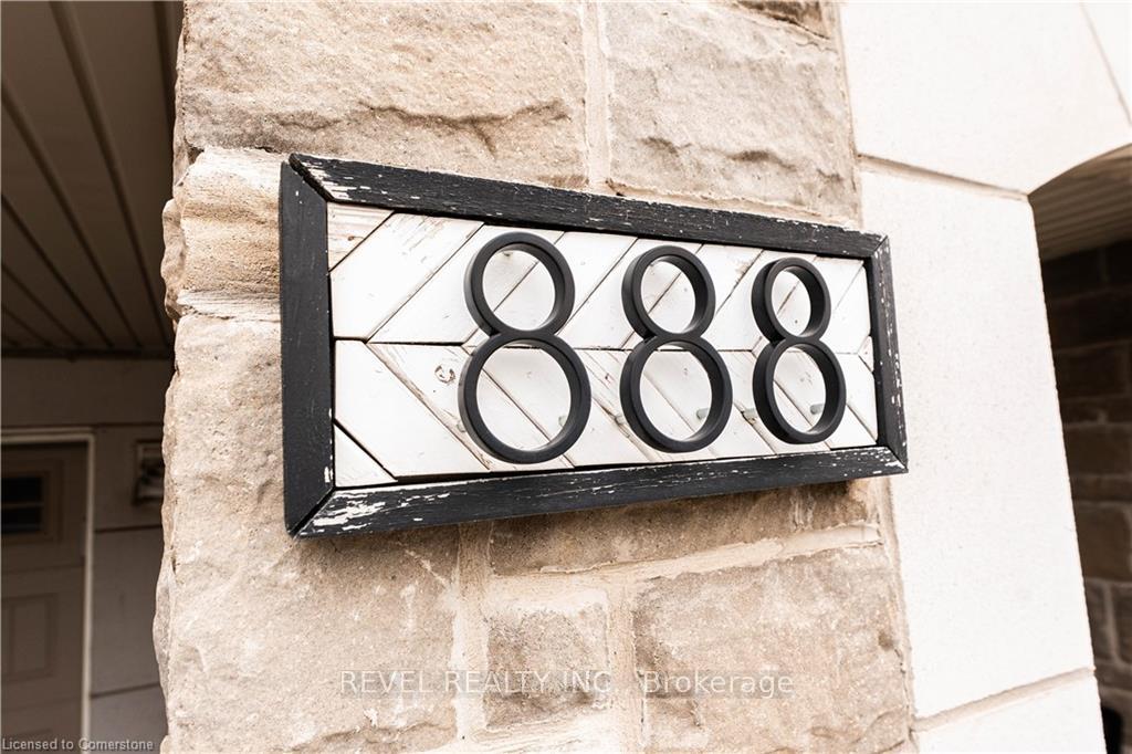 Photo 4 of 888 Ash Gate, Milton, Cobban — HOMEH
