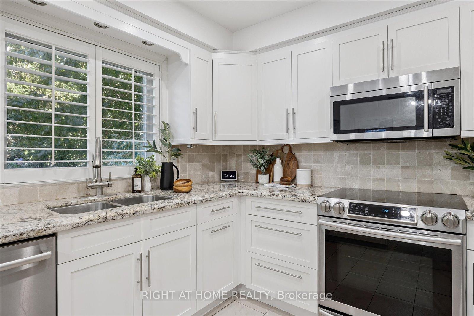 Photo 12 of 1815 Westcreek Drive, Pickering, Highbush — HOMEH