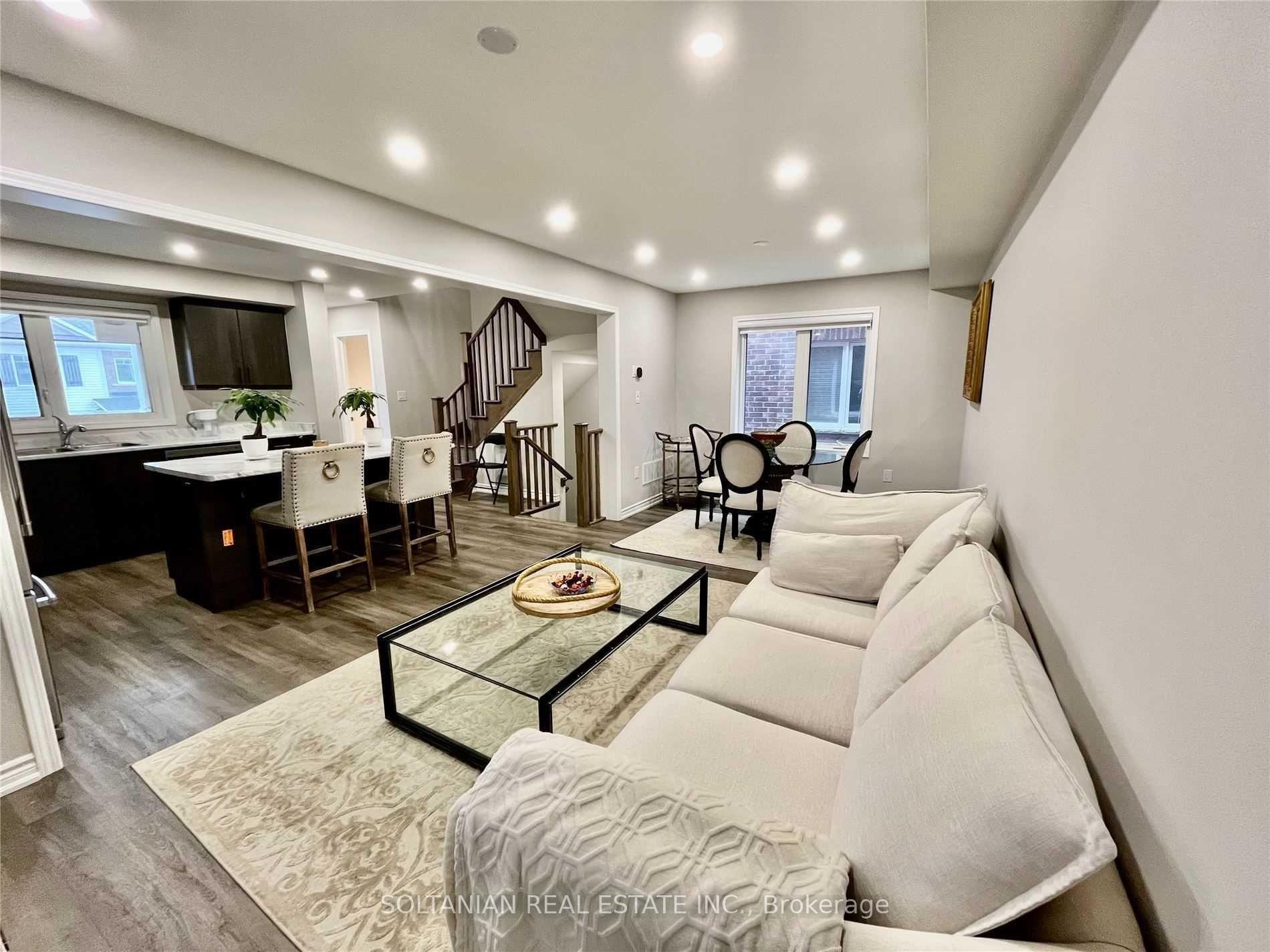 Photo 2 of 1256 Wintergreen Place, Milton, Cobban — HOMEH