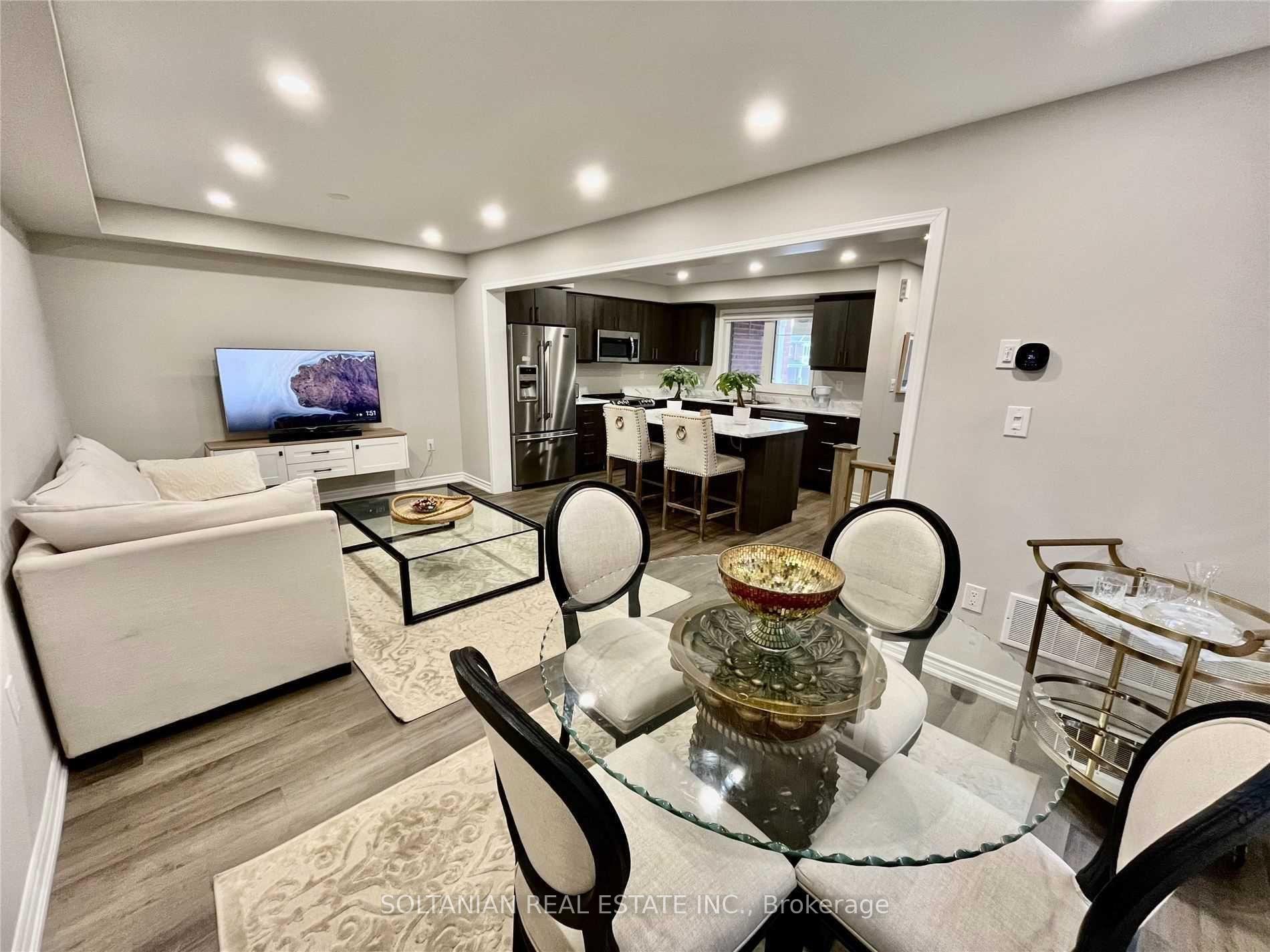 Photo 3 of 1256 Wintergreen Place, Milton, Cobban — HOMEH