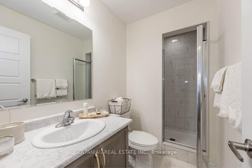 Photo 9 of 1256 Wintergreen Place, Milton, Cobban — HOMEH