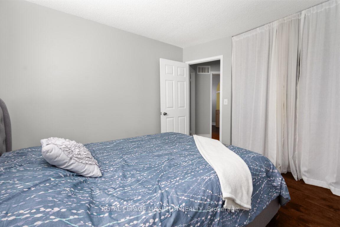 Photo 19 of 1420 Park Road S, Oshawa, Lakeview — HOMEH