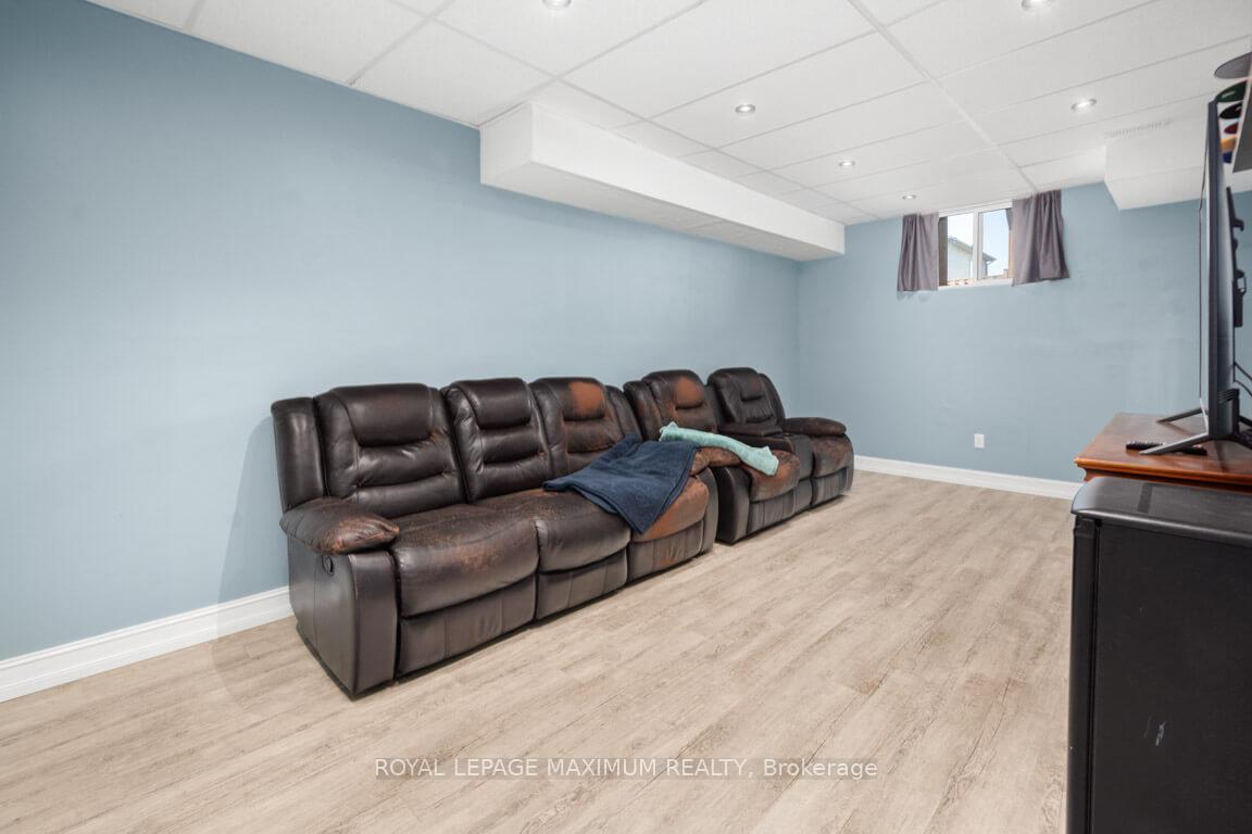 Photo 27 of 1420 Park Road S, Oshawa, Lakeview — HOMEH