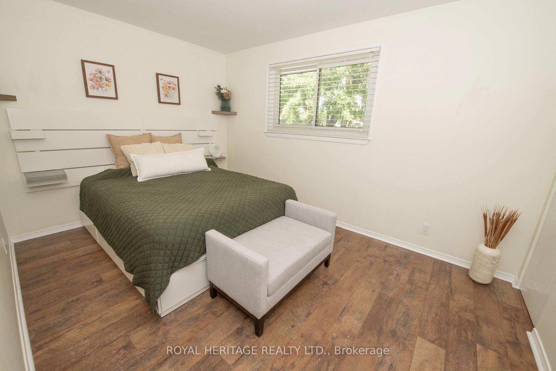 Photo 15 of 847 Krosno Boulevard, Pickering, Bay Ridges — HOMEH