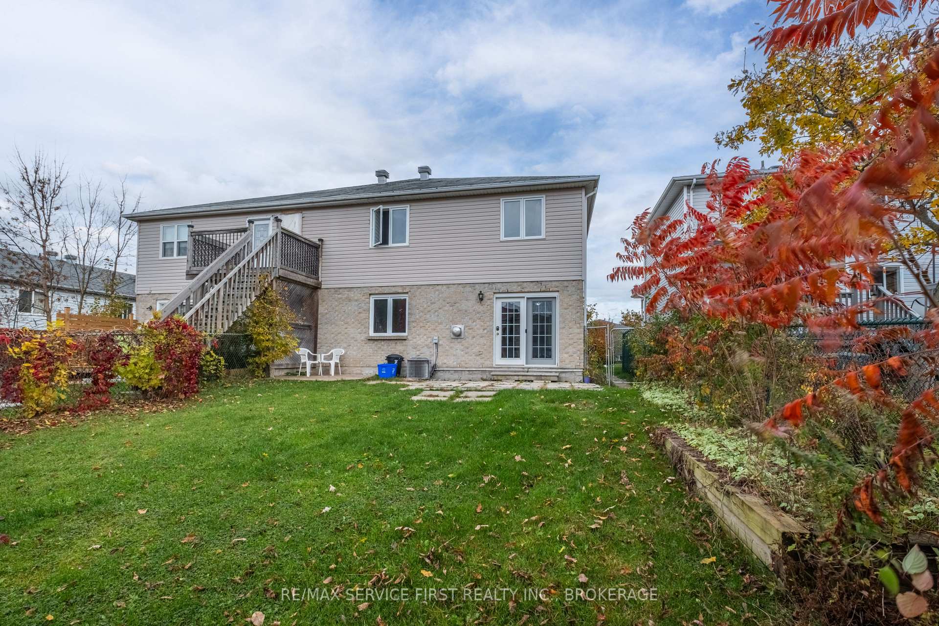 Photo 9 of 995 Waterbury Crescent, Kingston, City Southwest — HOMEH