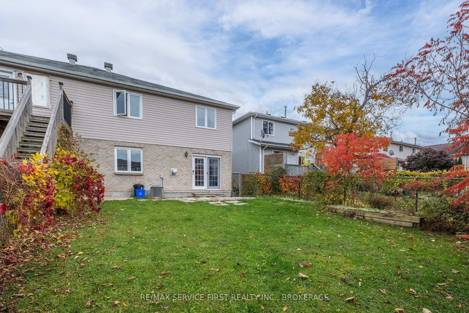 Photo 15 of 995 Waterbury Crescent, Kingston, City Southwest — HOMEH