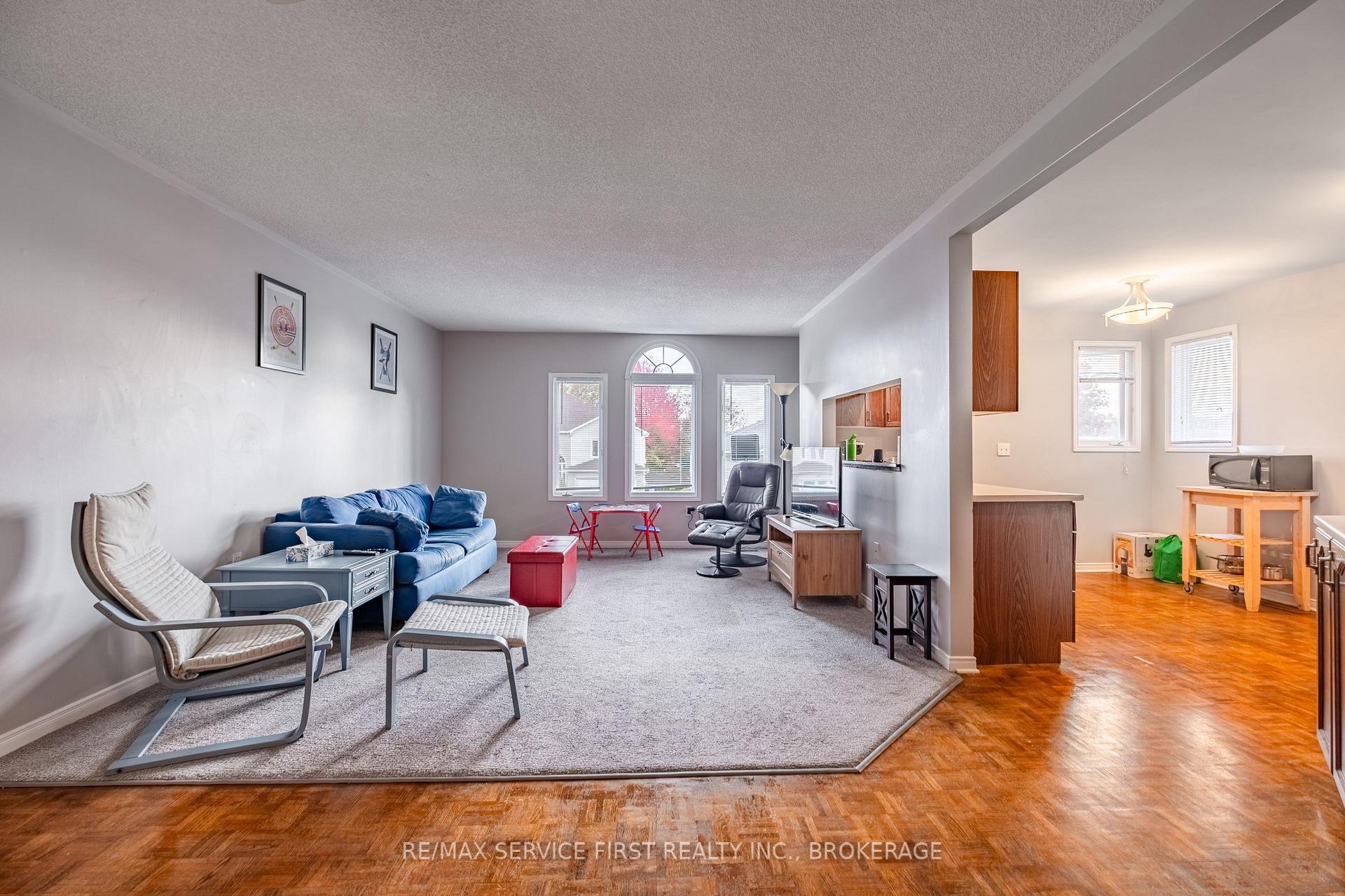 Photo 18 of 995 Waterbury Crescent, Kingston, City Southwest — HOMEH