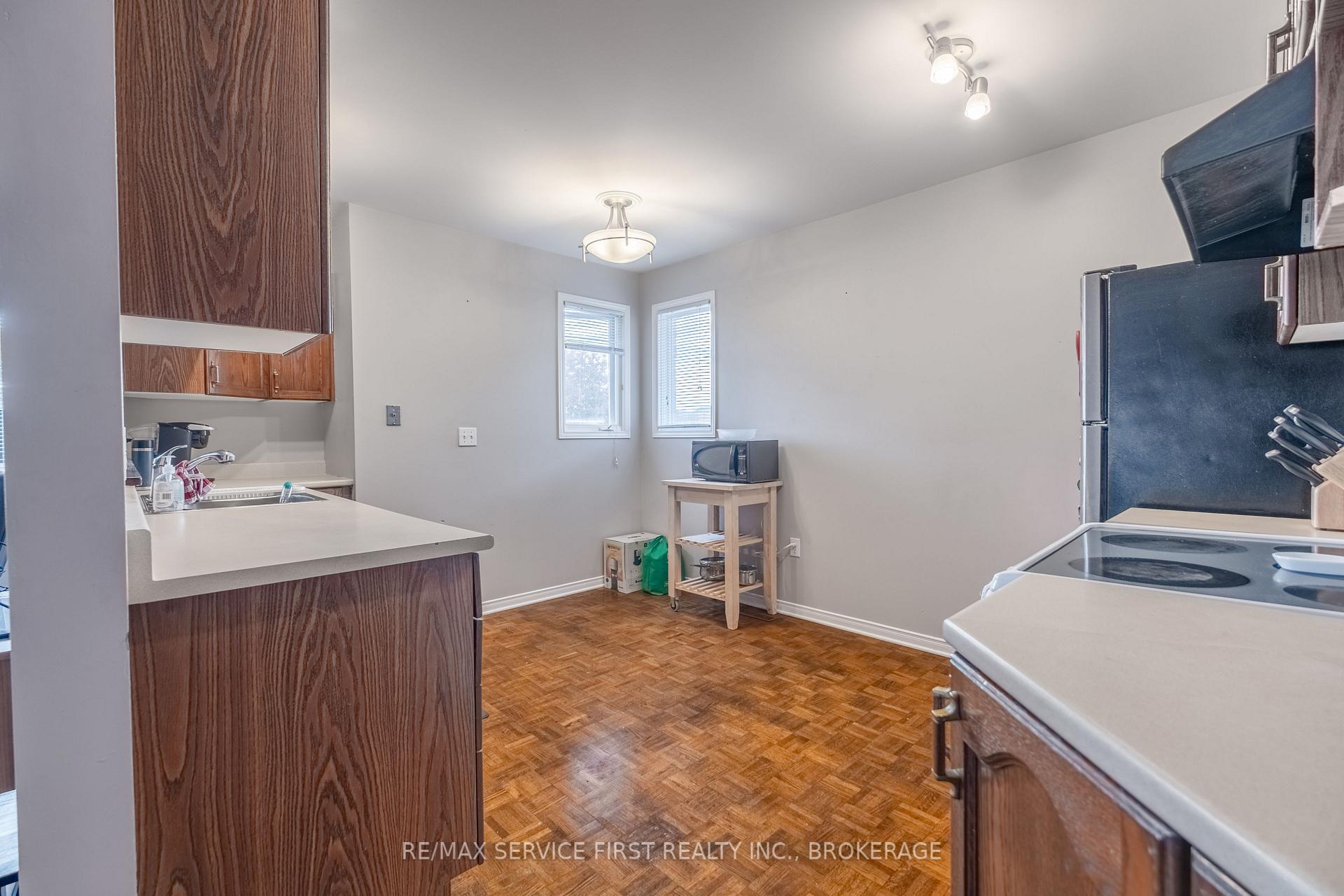 Photo 20 of 995 Waterbury Crescent, Kingston, City Southwest — HOMEH
