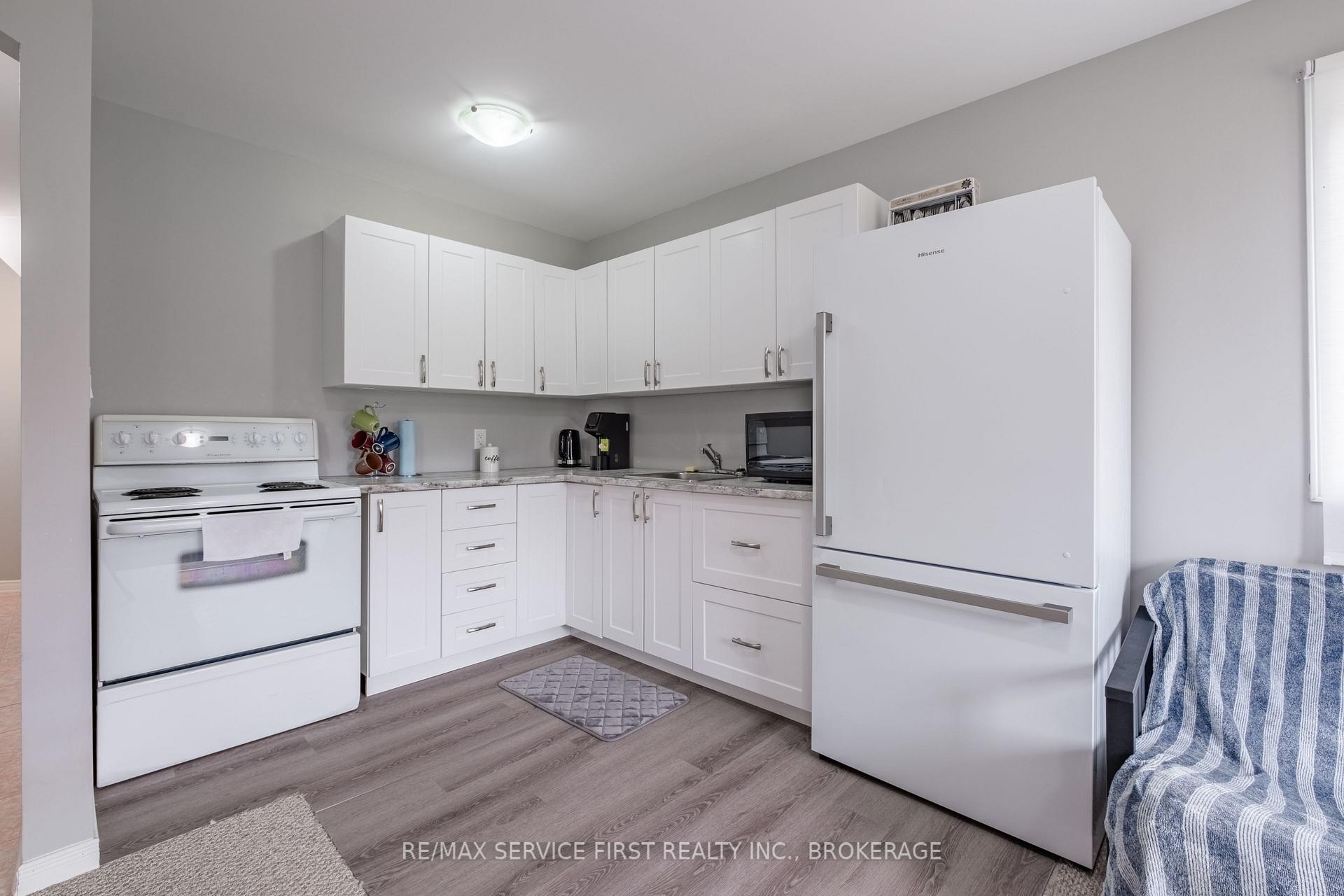 Photo 23 of 995 Waterbury Crescent, Kingston, City Southwest — HOMEH