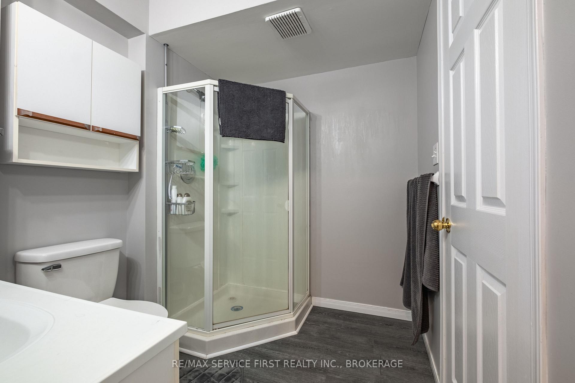 Photo 24 of 995 Waterbury Crescent, Kingston, City Southwest — HOMEH