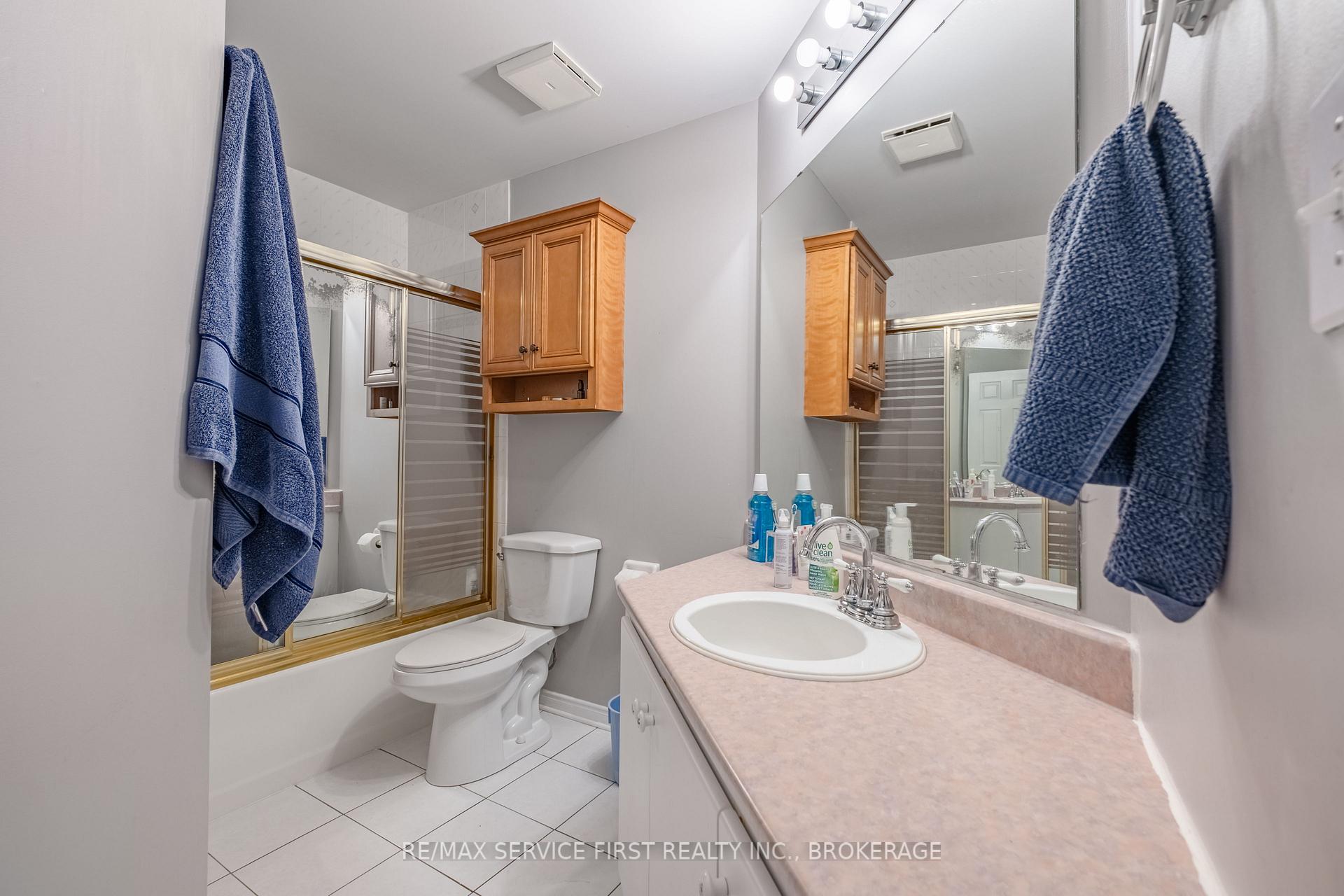 Photo 25 of 995 Waterbury Crescent, Kingston, City Southwest — HOMEH