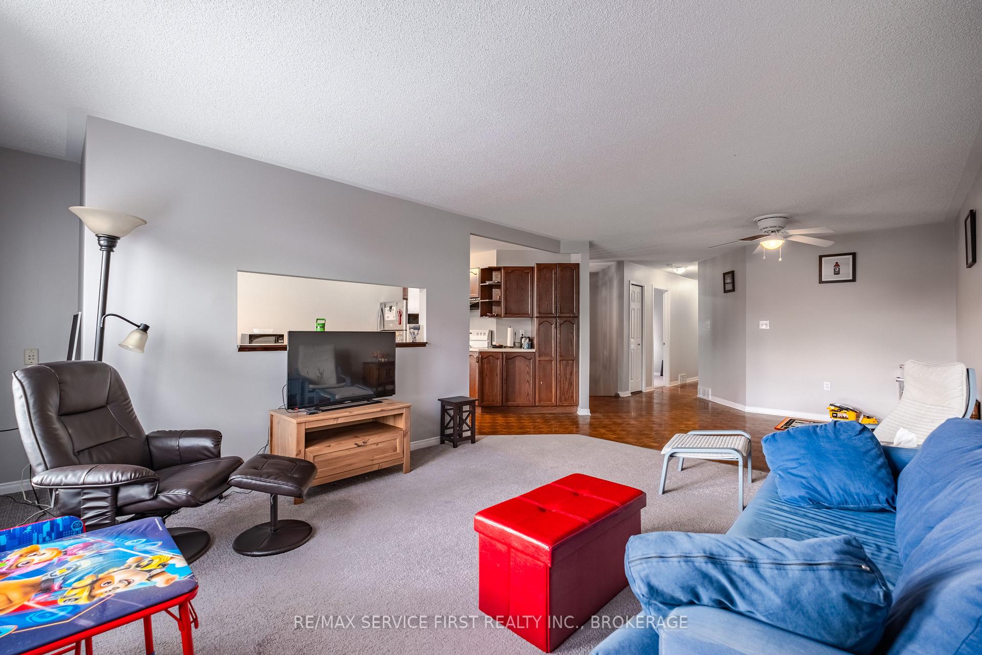 Photo 32 of 995 Waterbury Crescent, Kingston, City Southwest — HOMEH