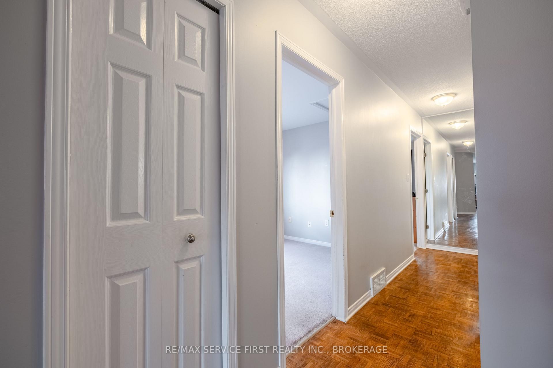Photo 33 of 995 Waterbury Crescent, Kingston, City Southwest — HOMEH