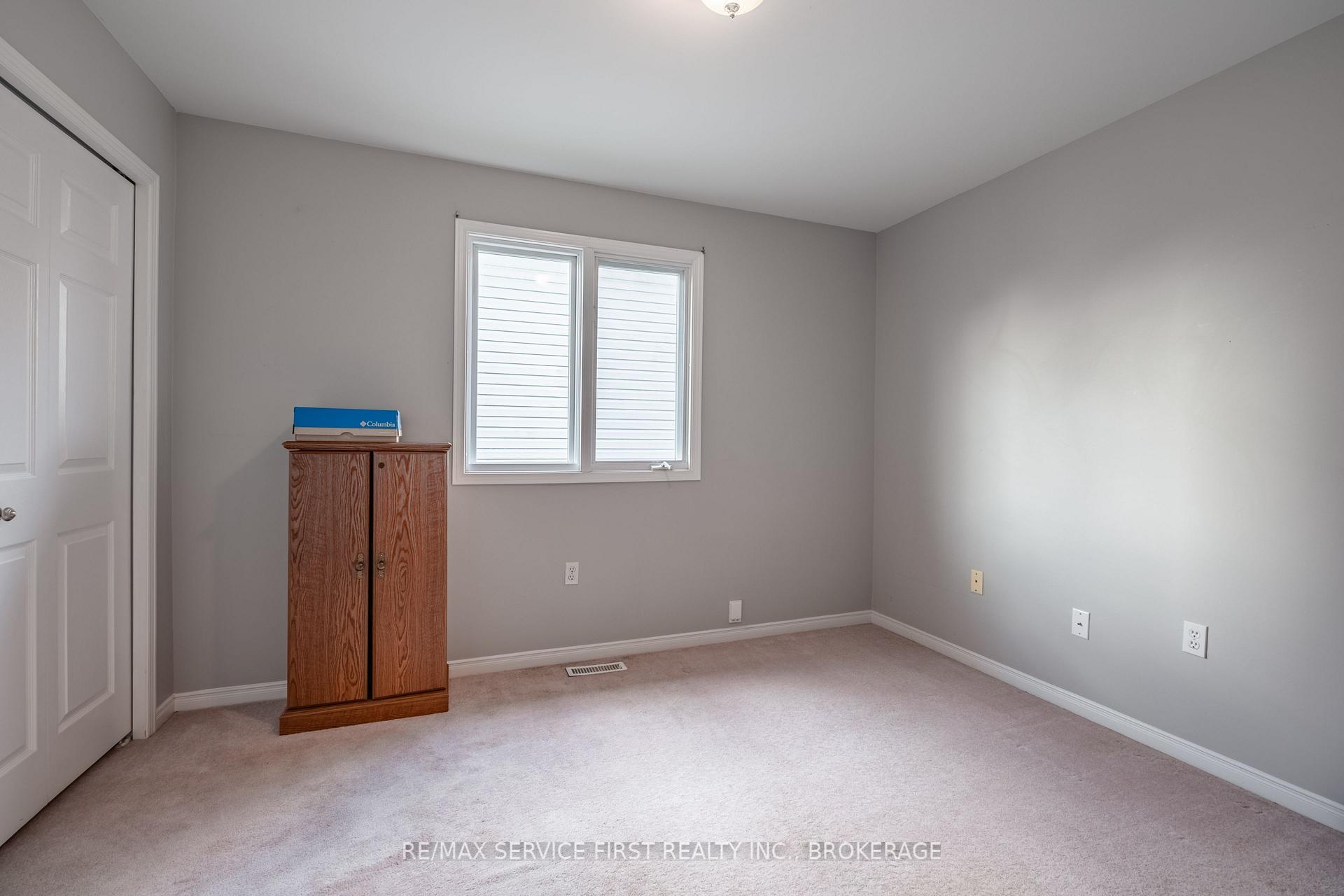 Photo 34 of 995 Waterbury Crescent, Kingston, City Southwest — HOMEH