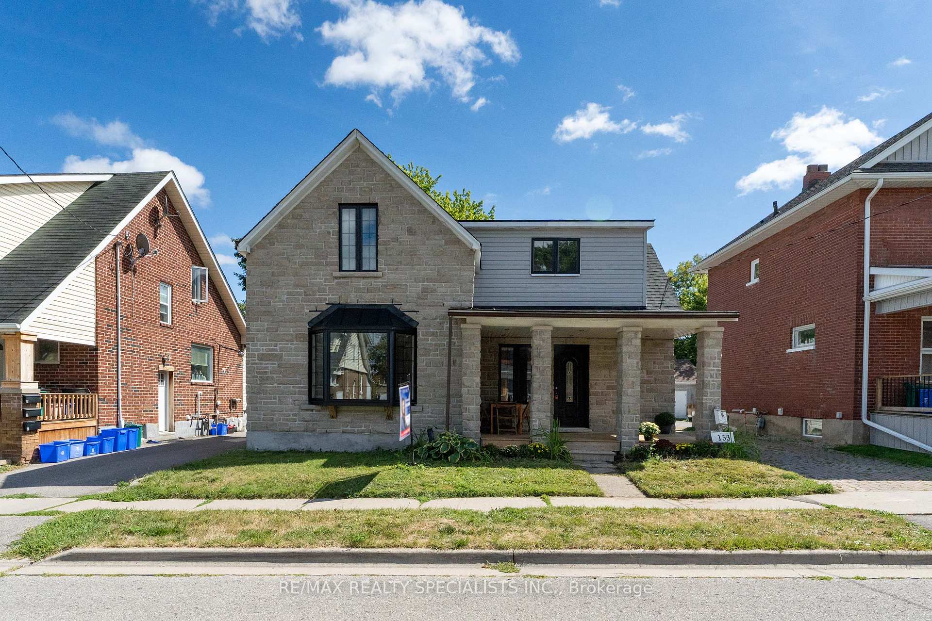 Photo 3 of 133 Agnes Street, Oshawa, O'Neill — HOMEH