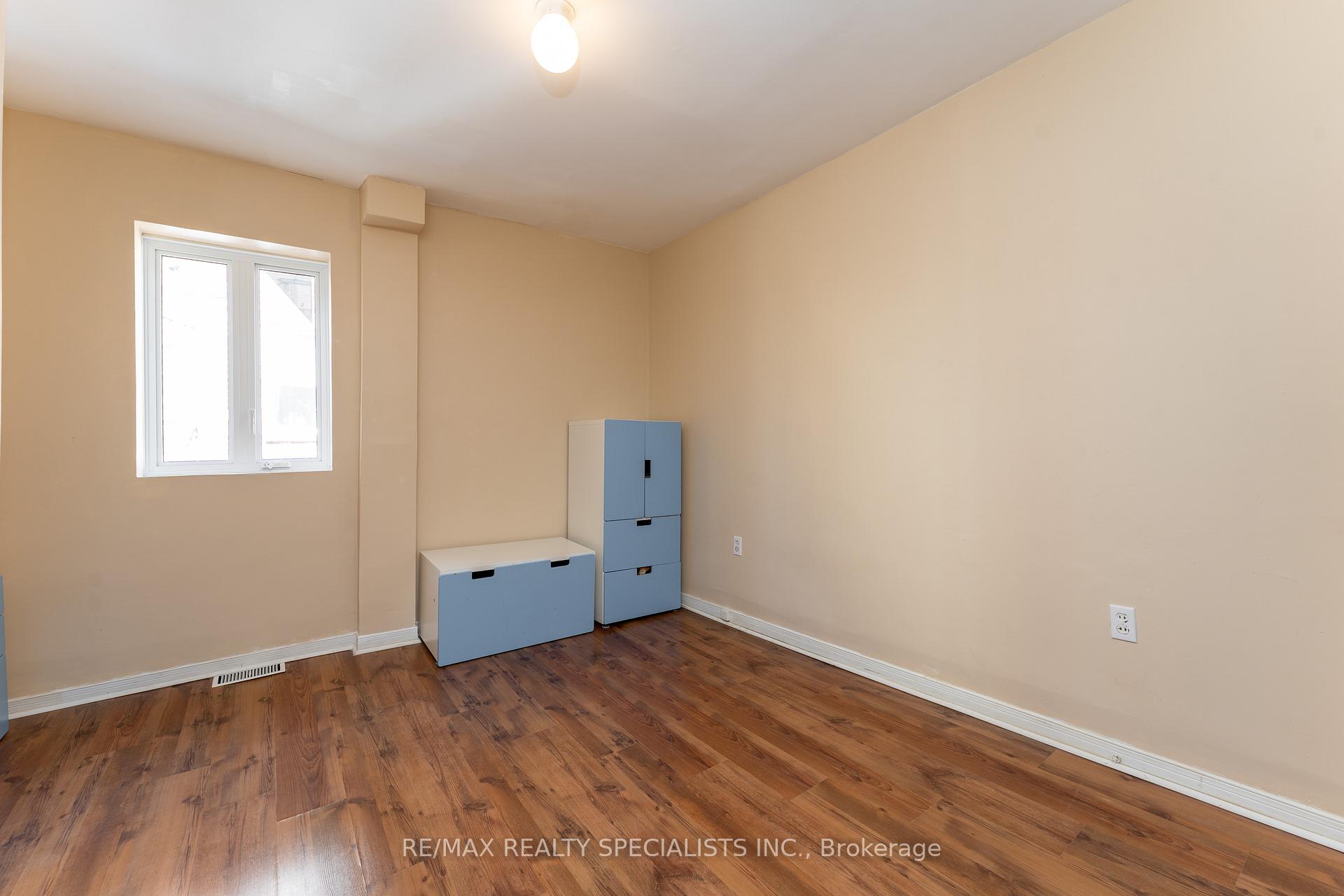 Photo 16 of 133 Agnes Street, Oshawa, O'Neill — HOMEH