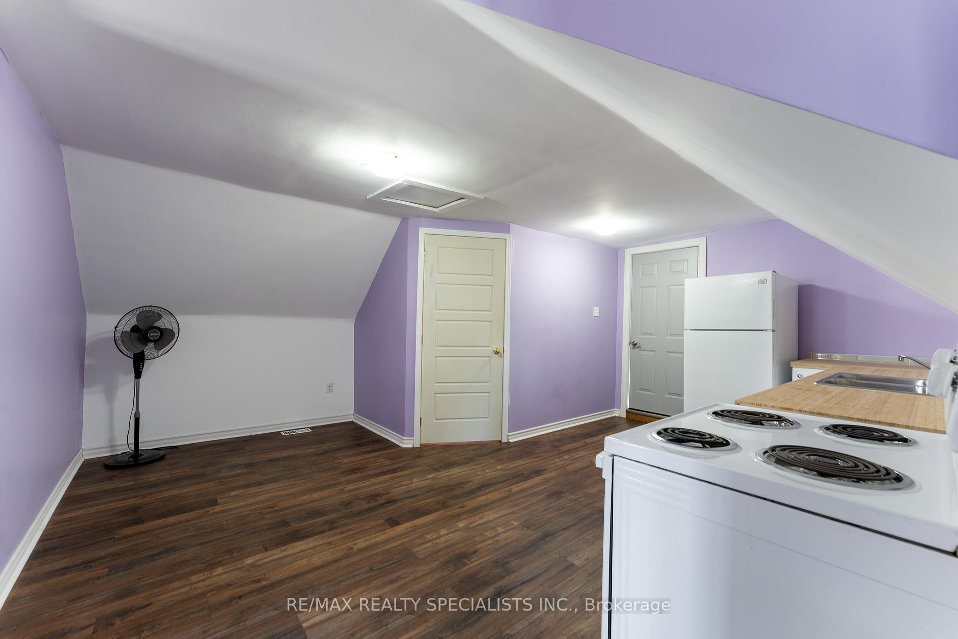 Photo 29 of 133 Agnes Street, Oshawa, O'Neill — HOMEH