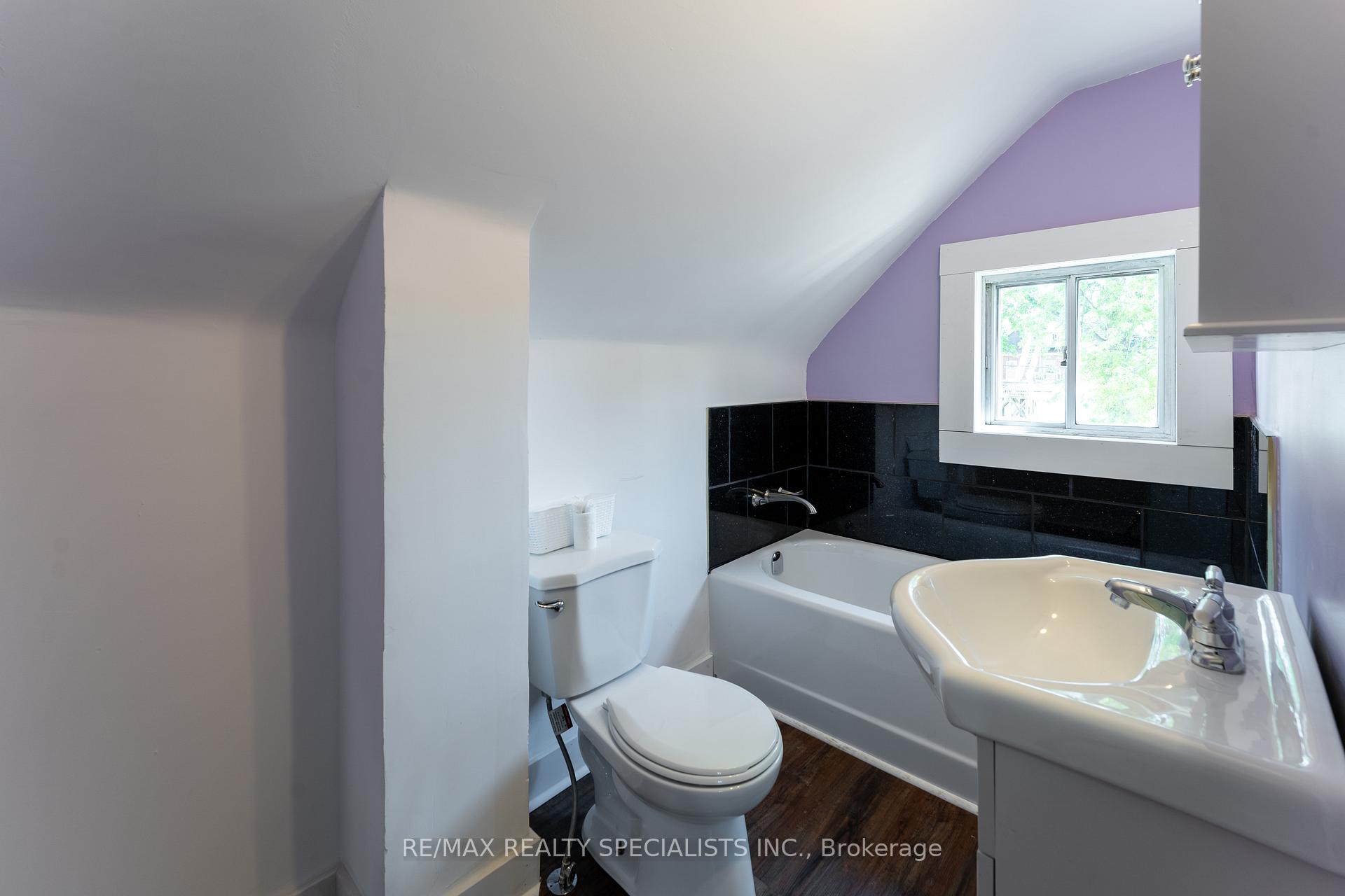 Photo 30 of 133 Agnes Street, Oshawa, O'Neill — HOMEH