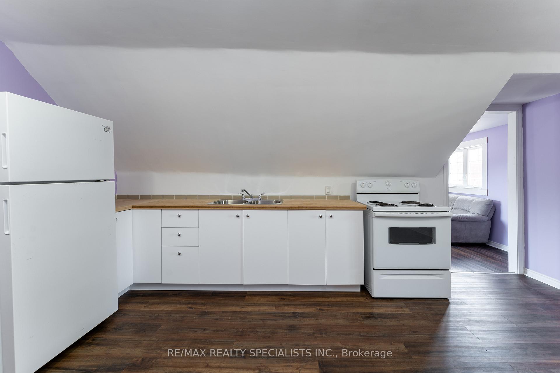 Photo 31 of 133 Agnes Street, Oshawa, O'Neill — HOMEH