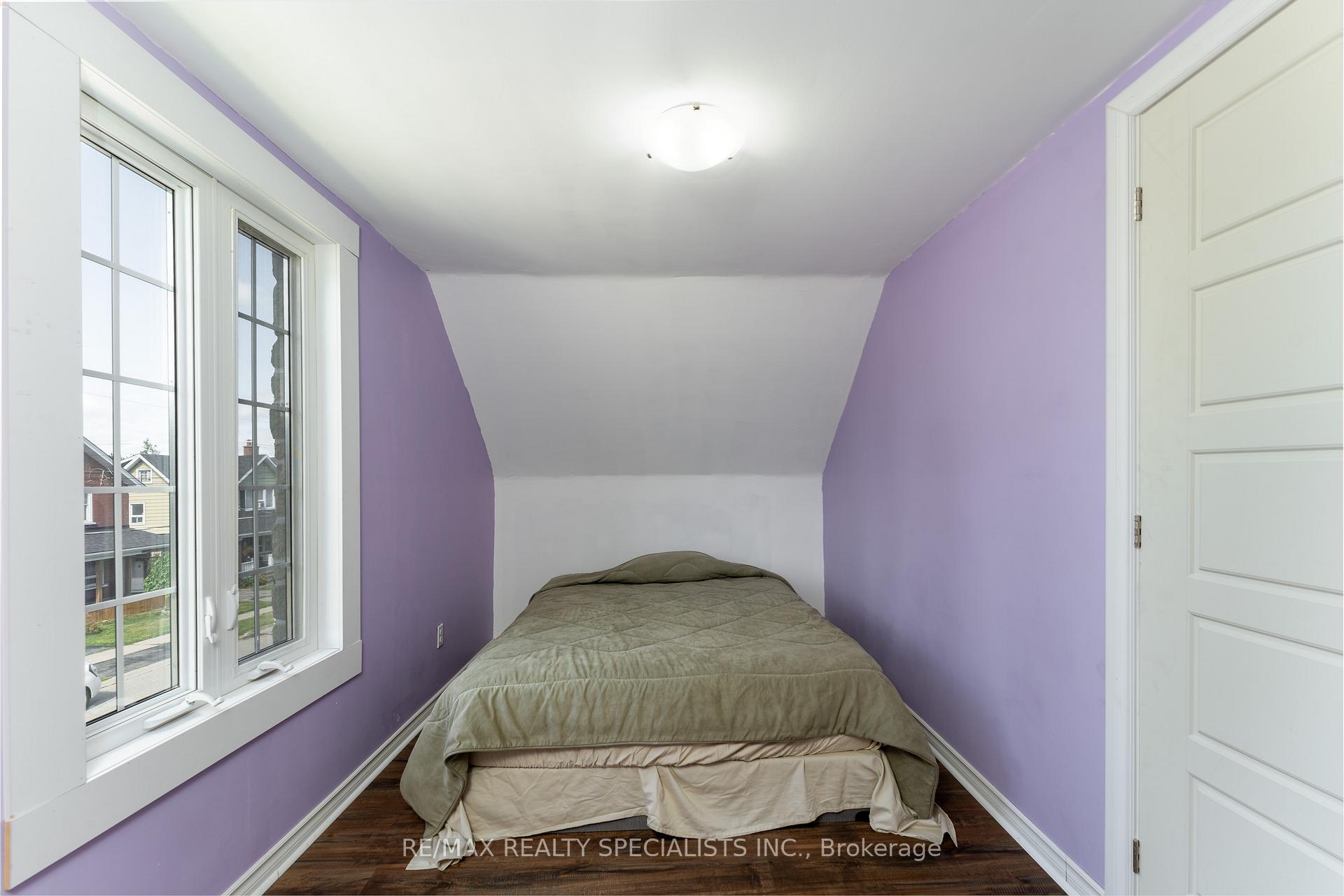 Photo 32 of 133 Agnes Street, Oshawa, O'Neill — HOMEH