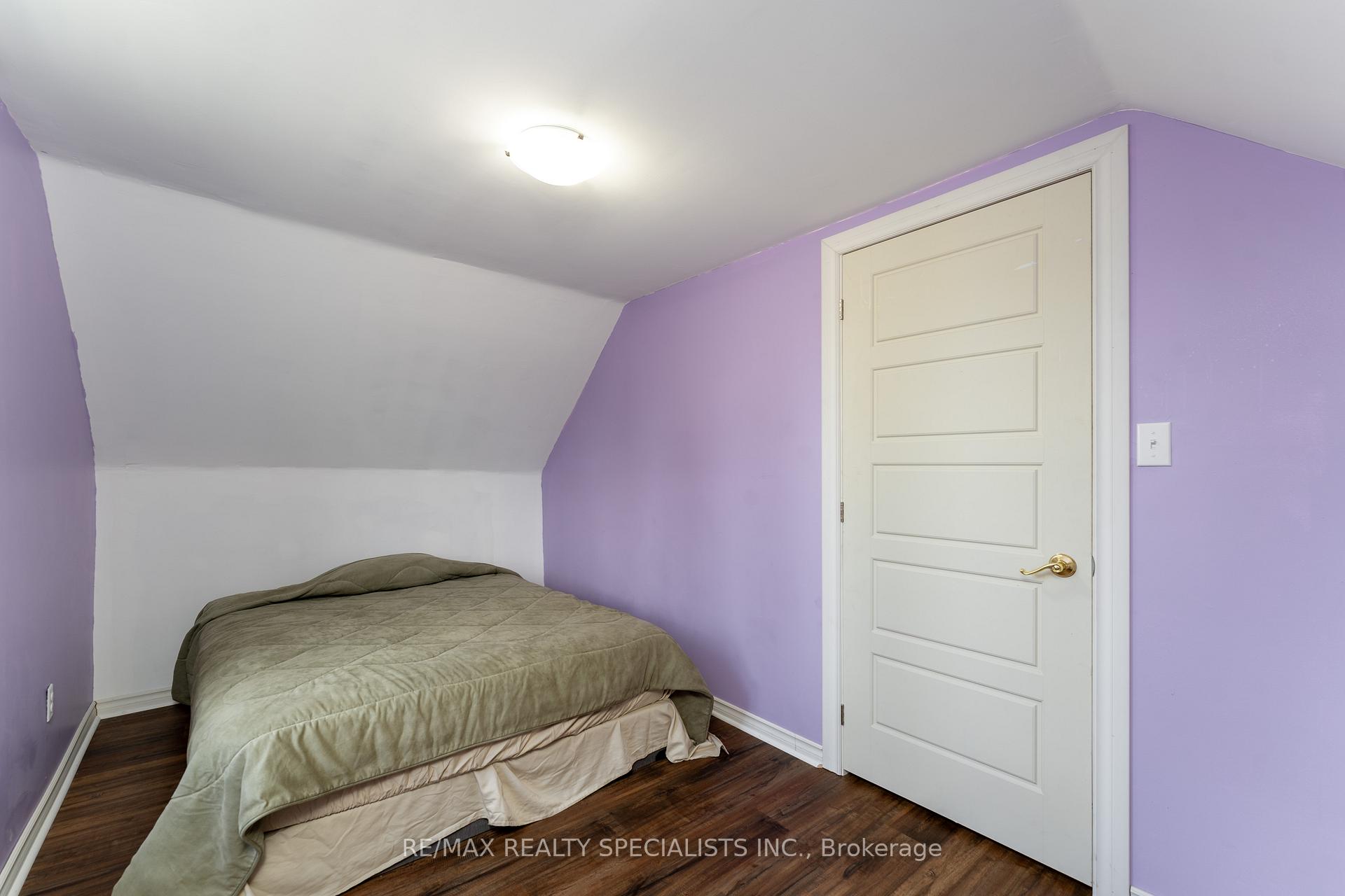 Photo 33 of 133 Agnes Street, Oshawa, O'Neill — HOMEH