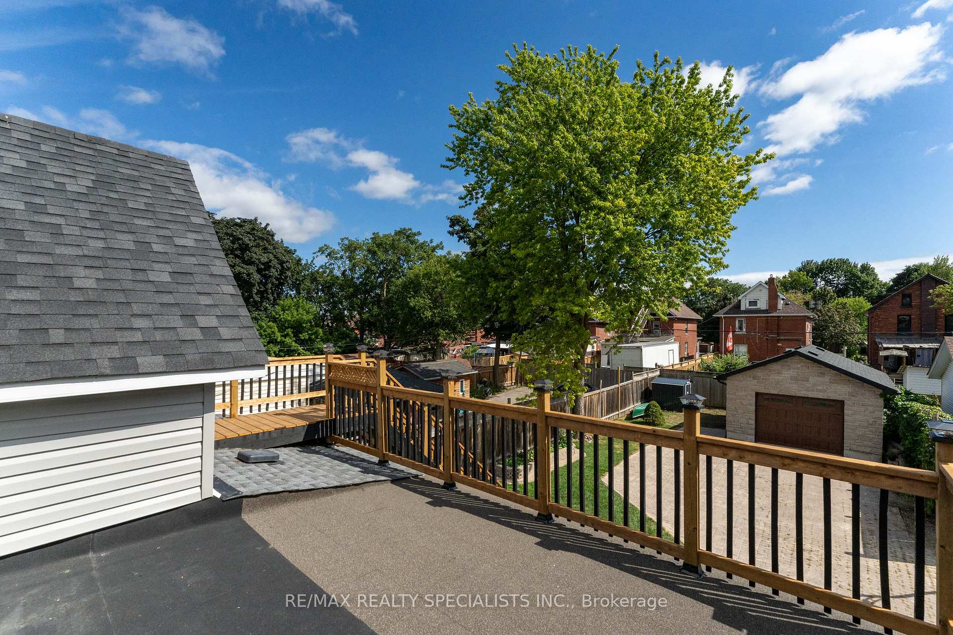 Photo 39 of 133 Agnes Street, Oshawa, O'Neill — HOMEH