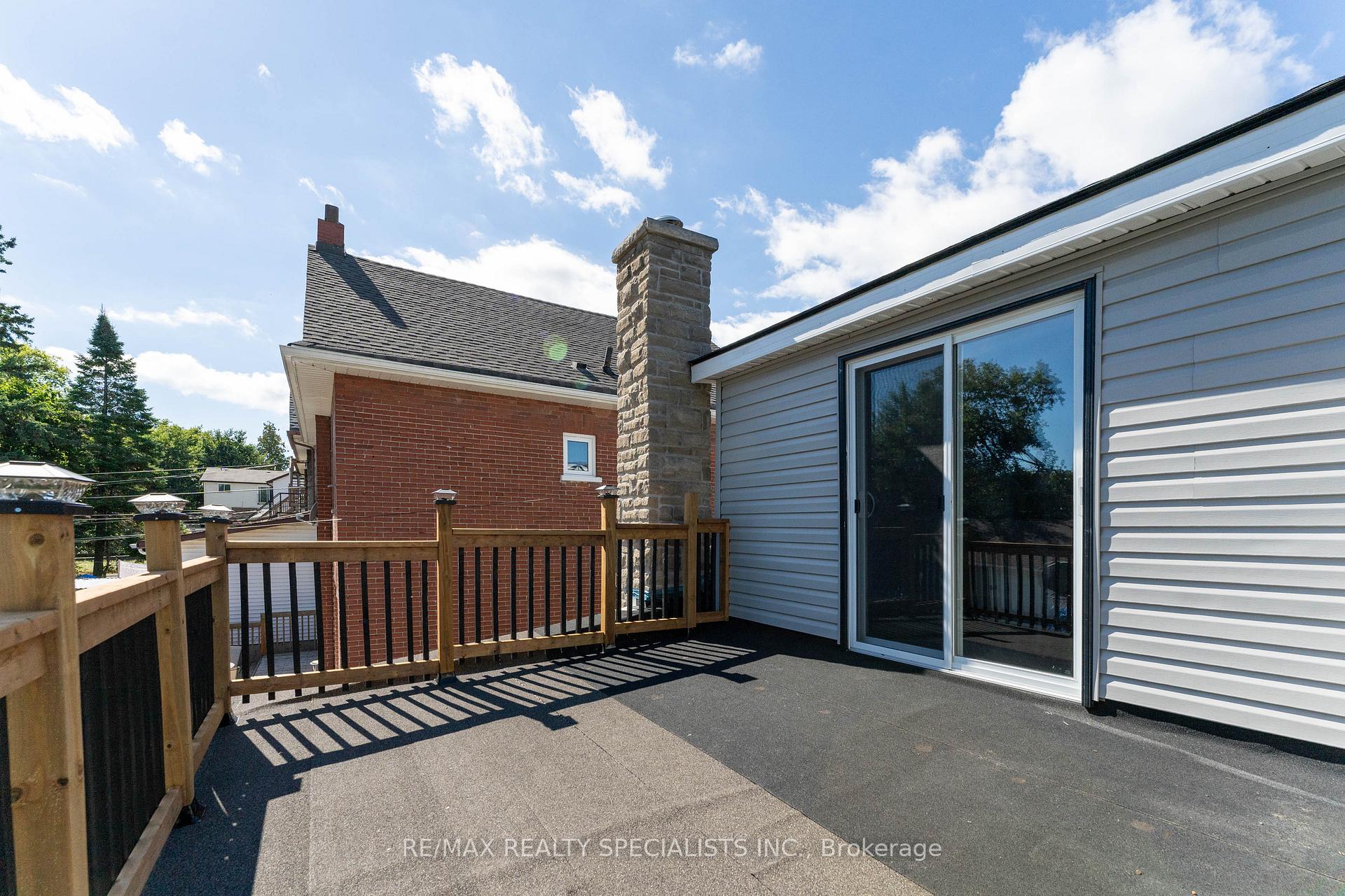 Photo 44 of 133 Agnes Street, Oshawa, O'Neill — HOMEH