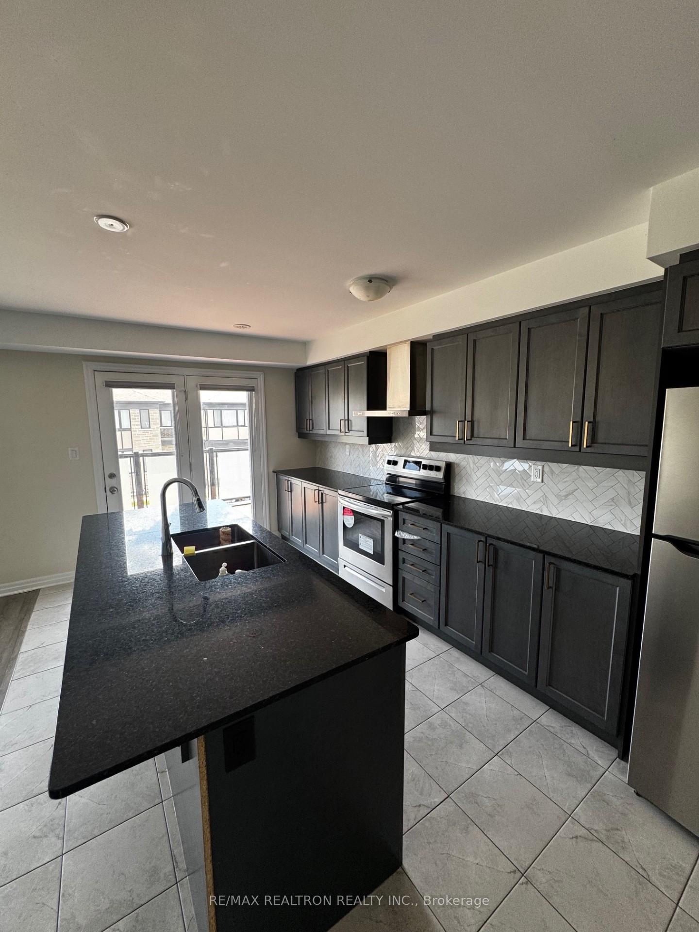 Photo 3 of 3380 Swordbill Street, Pickering, Rural Pickering — HOMEH