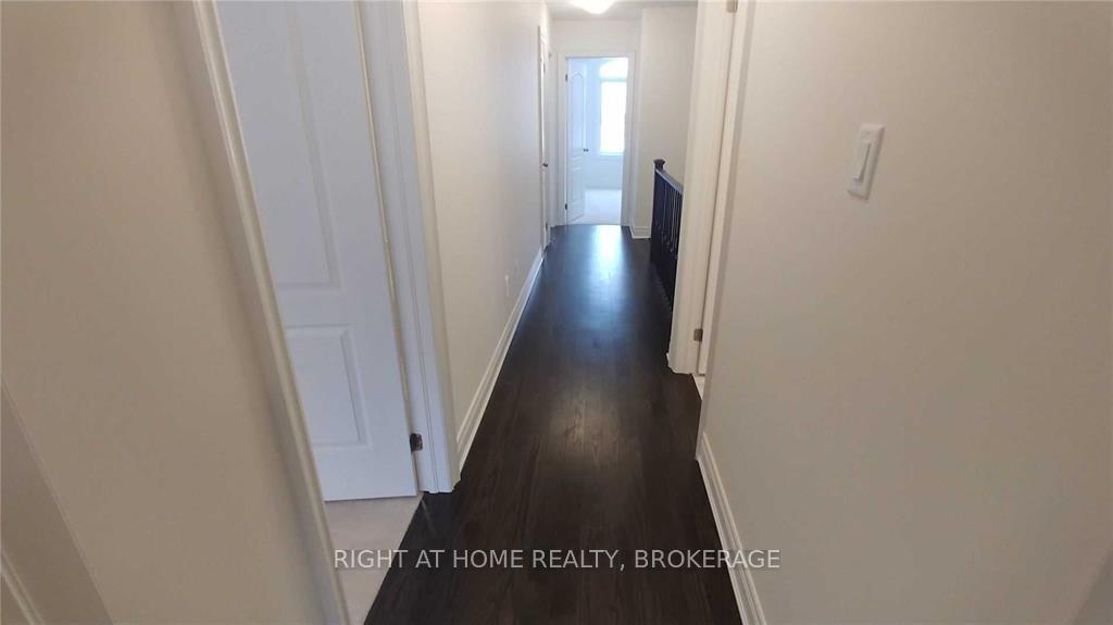 Photo 13 of 454 Sheaffe Place, Milton, Ford — HOMEH