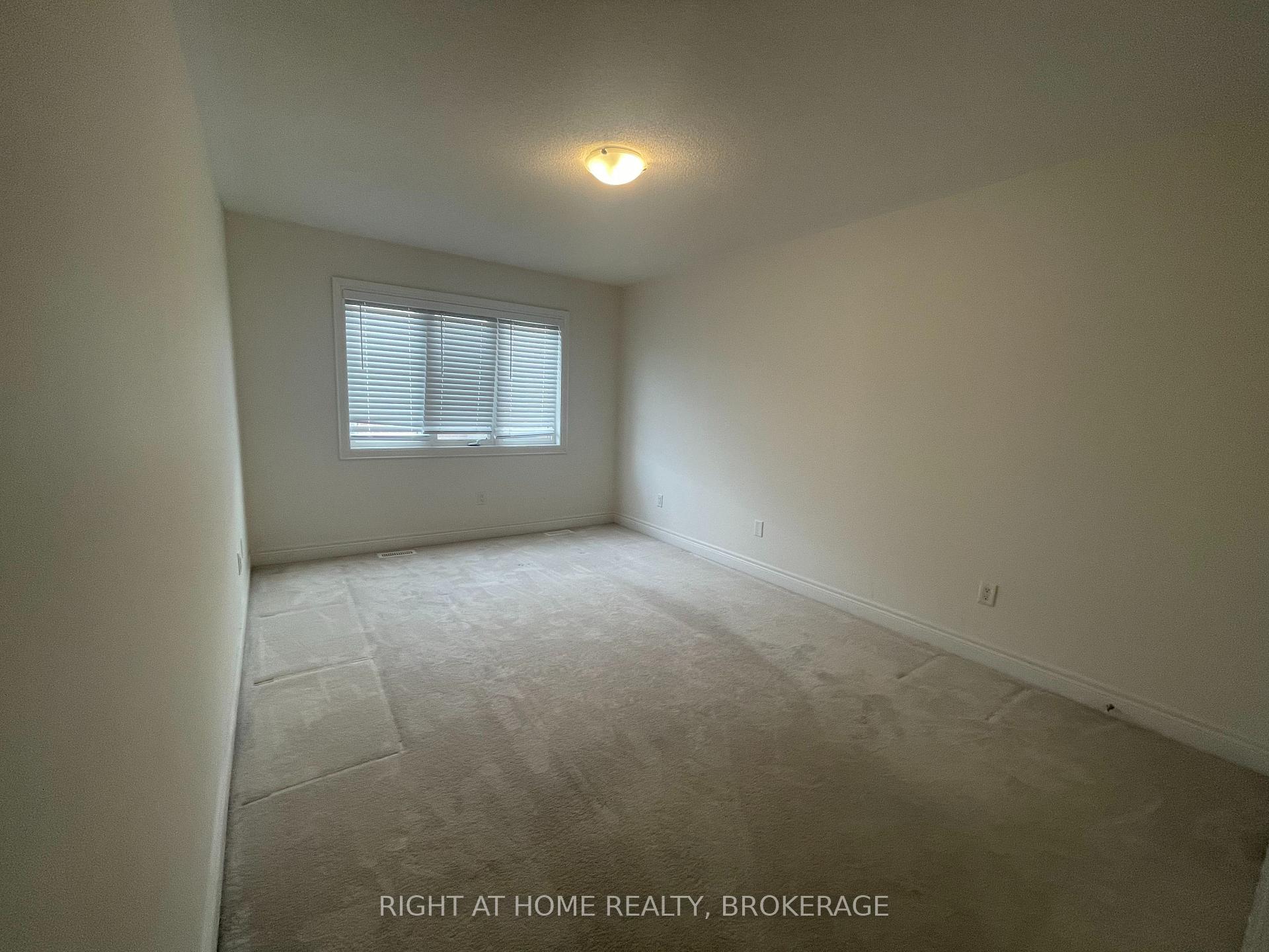 Photo 15 of 454 Sheaffe Place, Milton, Ford — HOMEH