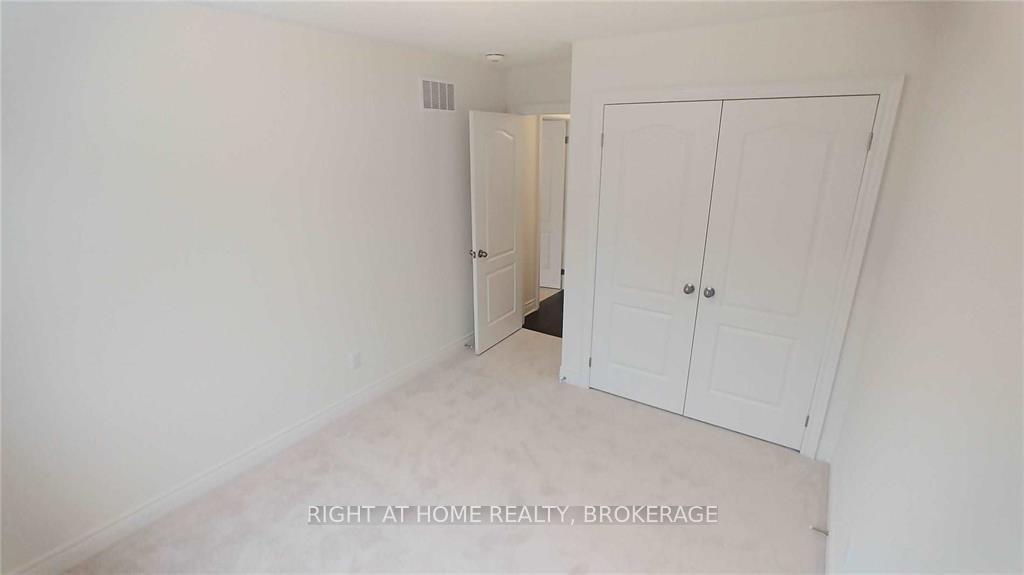 Photo 20 of 454 Sheaffe Place, Milton, Ford — HOMEH