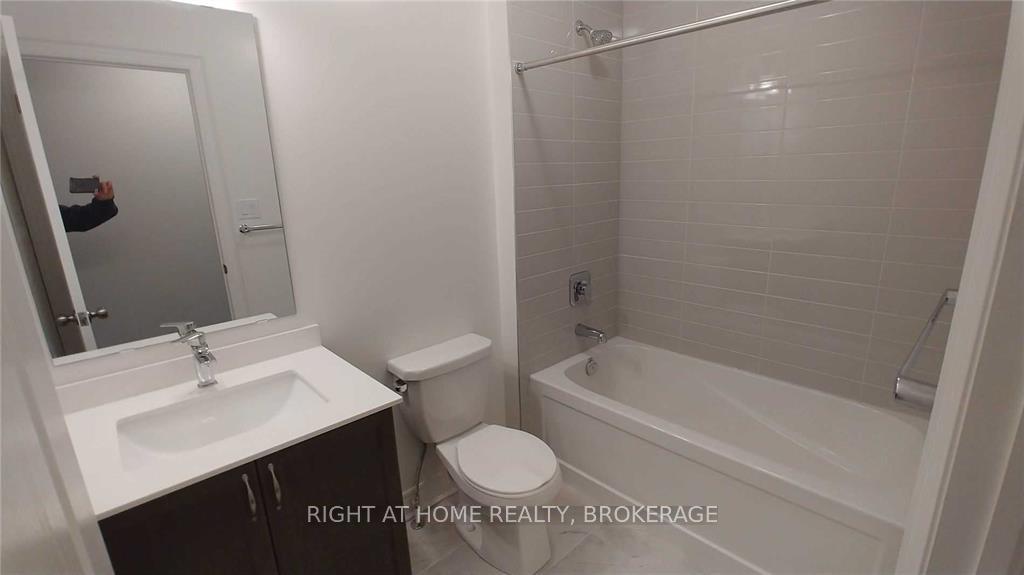 Photo 22 of 454 Sheaffe Place, Milton, Ford — HOMEH